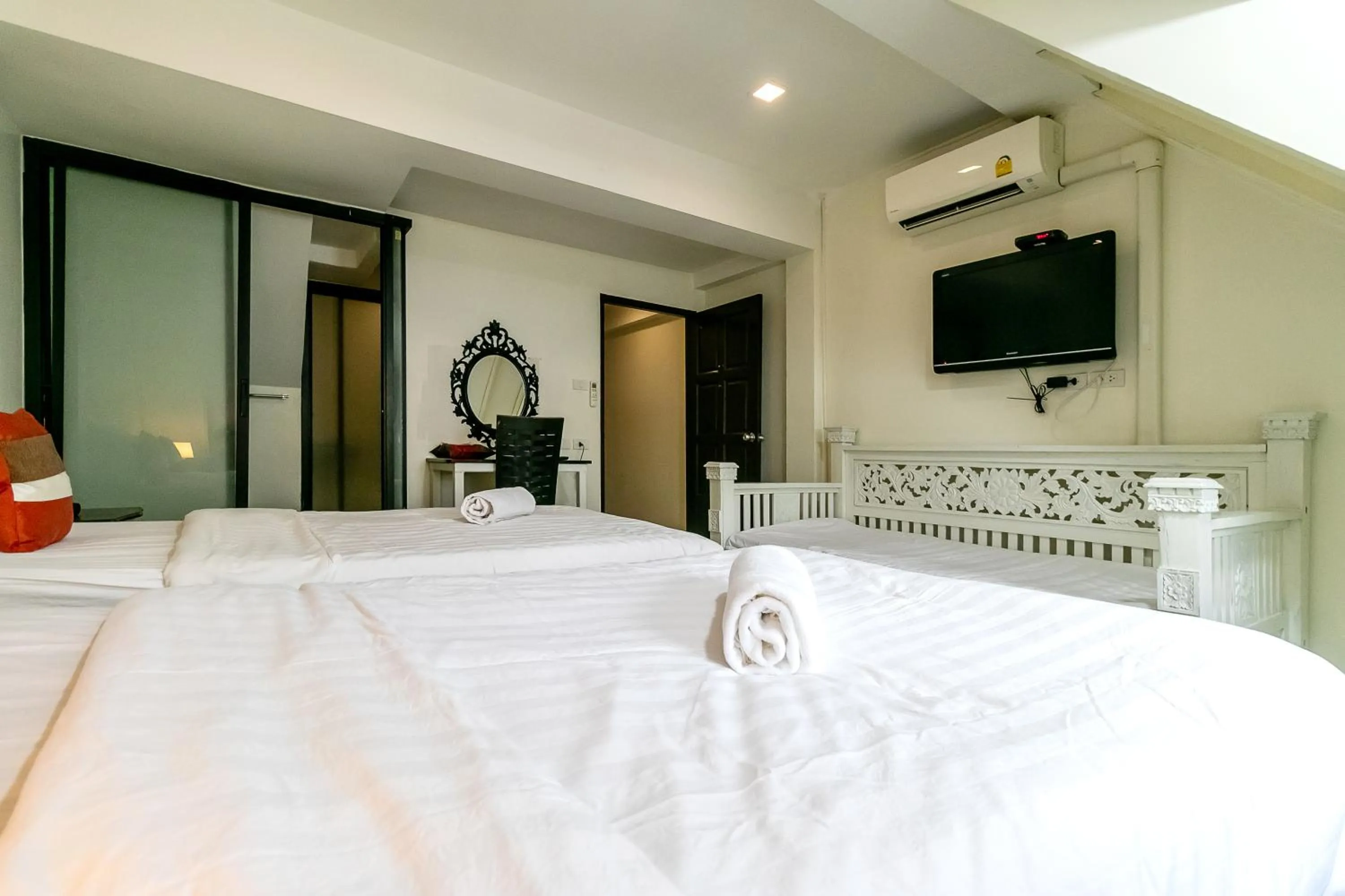 Bed in Narastay @ Phrom Phong