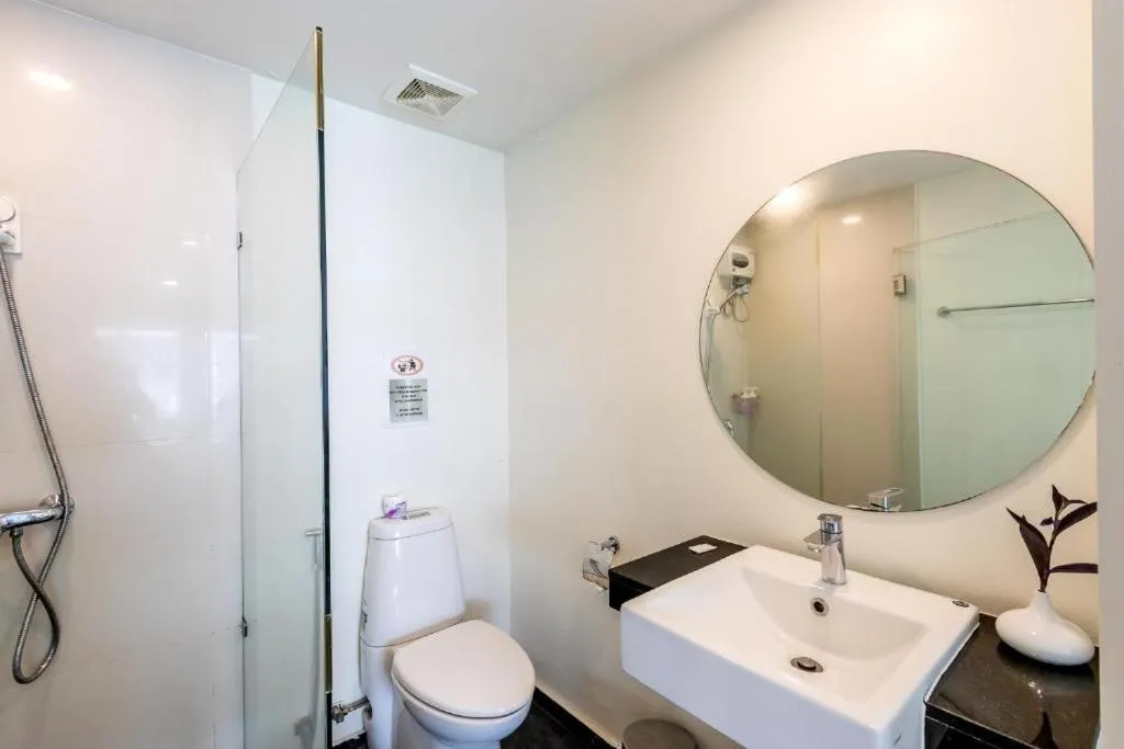 Bathroom in Narastay @ Phrom Phong