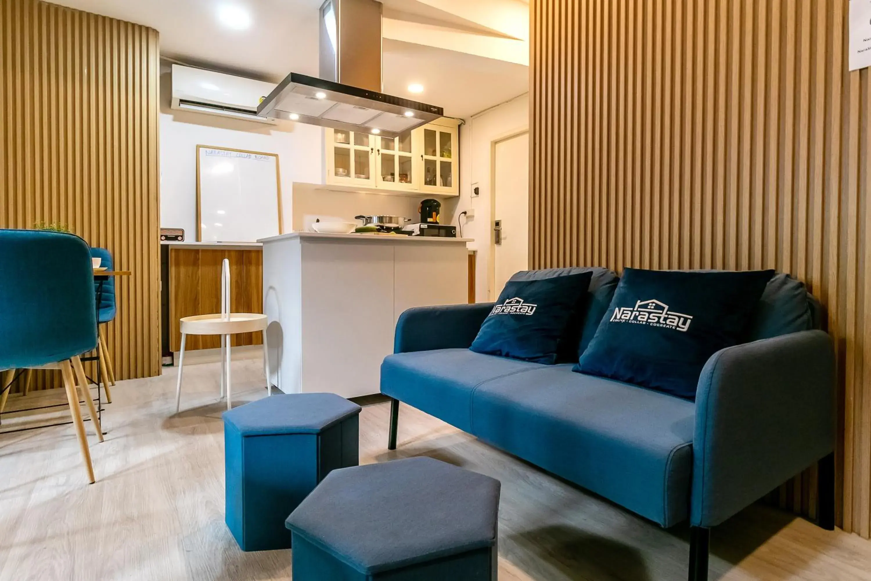 Narastay @ Phrom Phong Narastay @ Phrom Phong