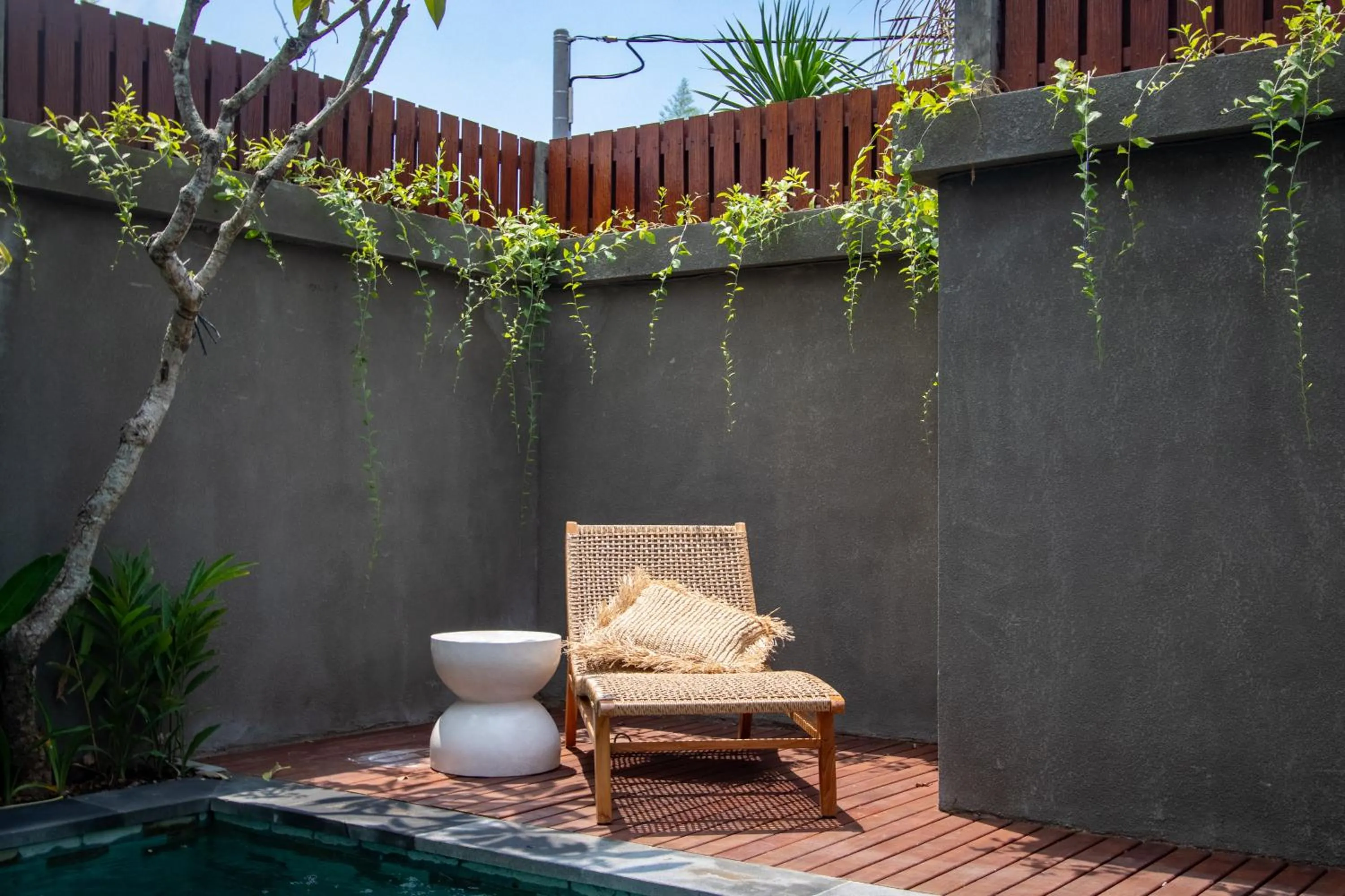 Sundaze 2 - Canggu Paradise with Pool and Kitchen Brand NEW