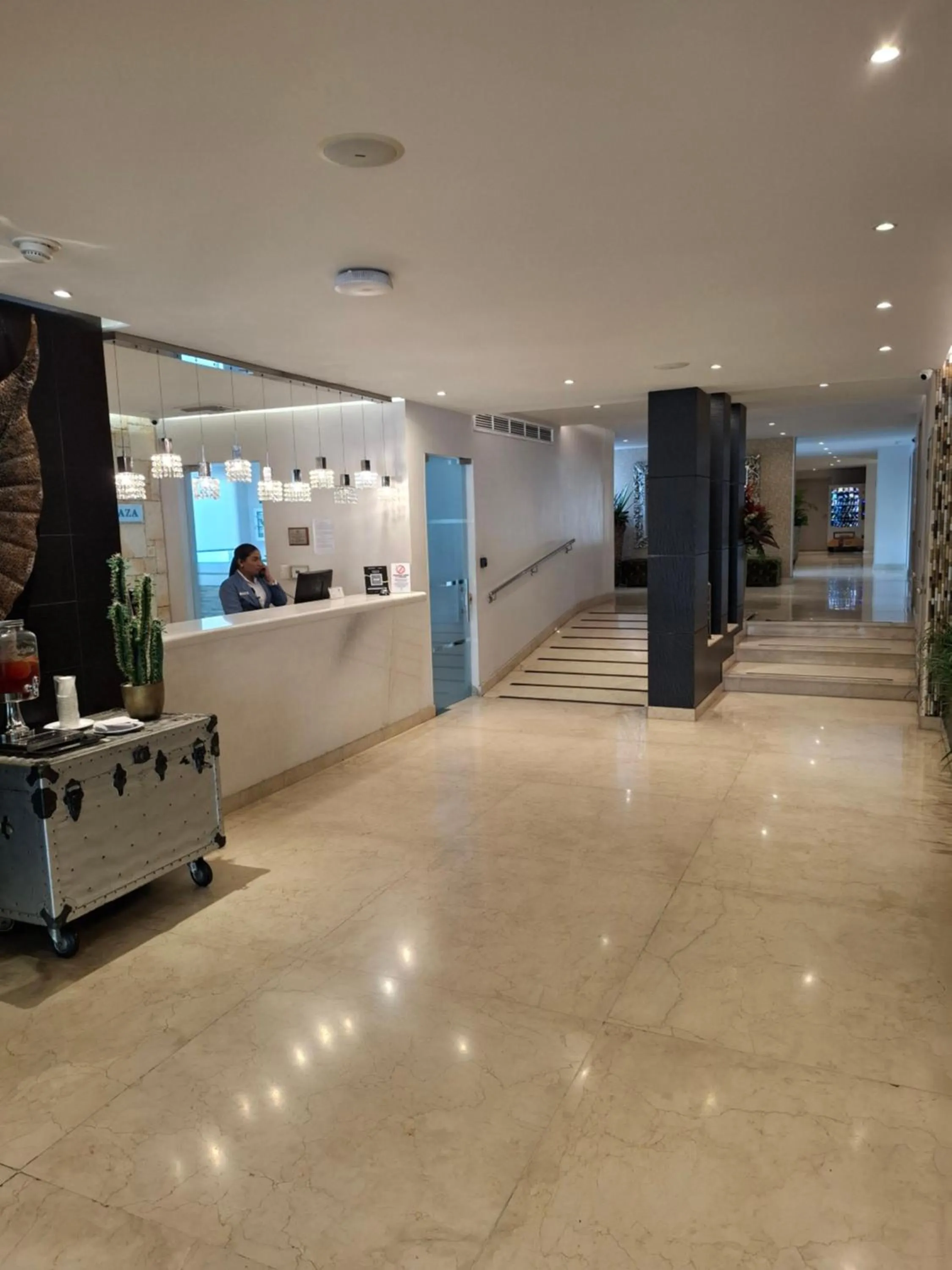 Lobby or reception in Washington Plaza