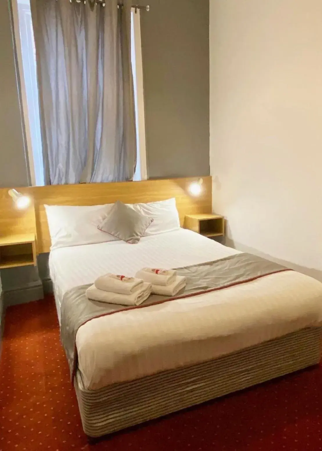 Bedroom, Bed in Alumhurst Hotel Bedroom, Bed in Alumhurst Hotel