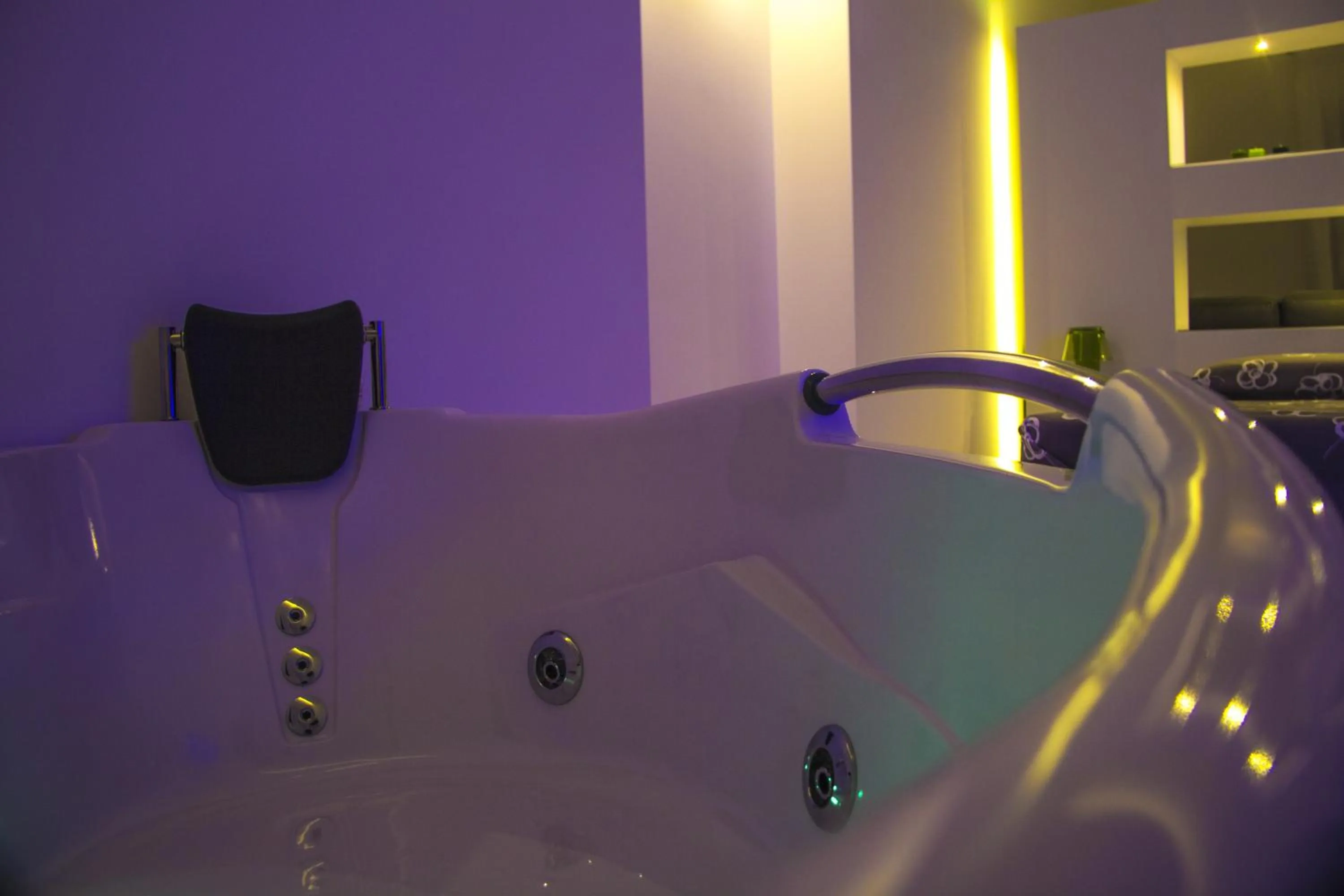 Hot Tub in La Bella Trani - Suites and B&B
