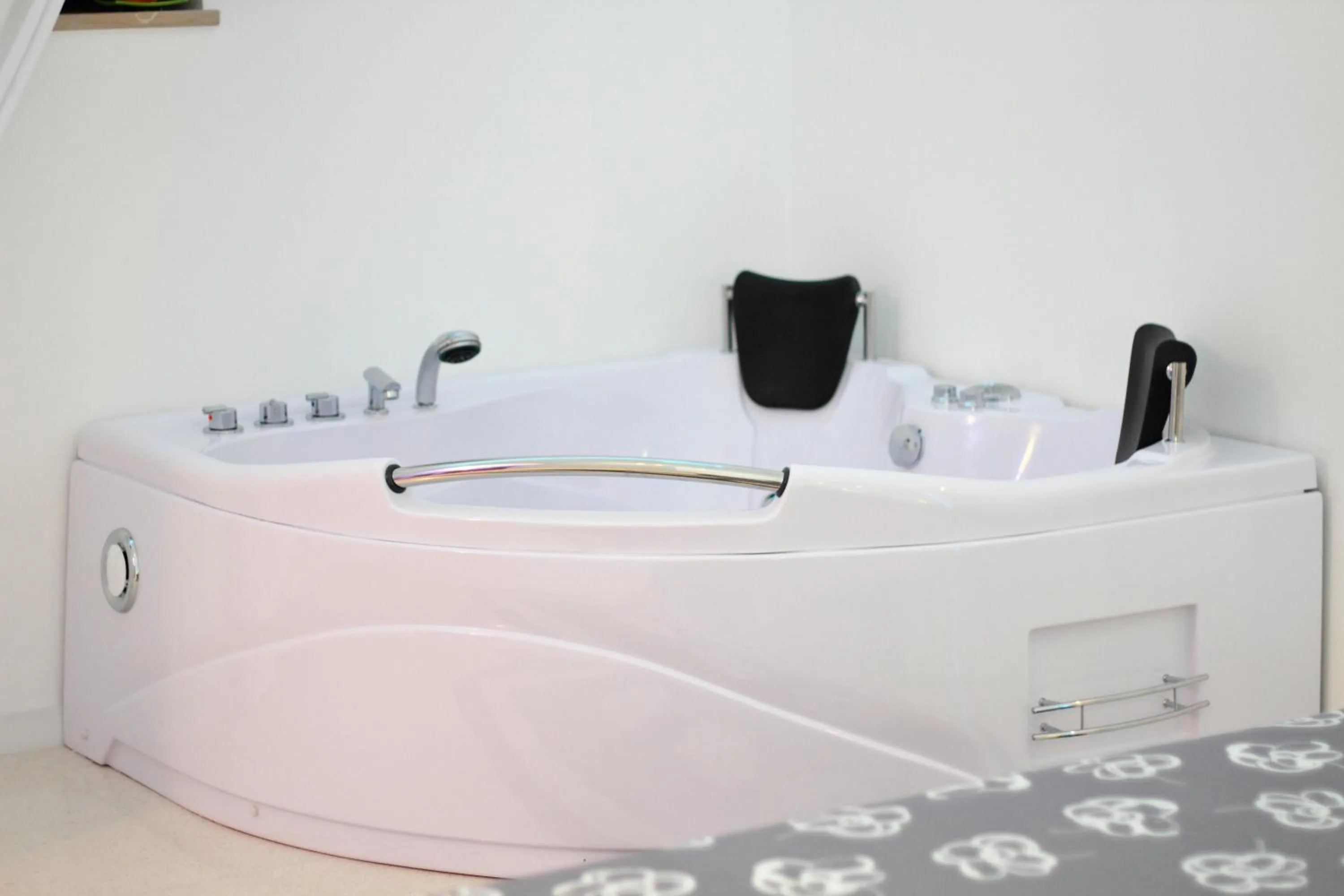 Hot Tub in La Bella Trani - Suites and B&B