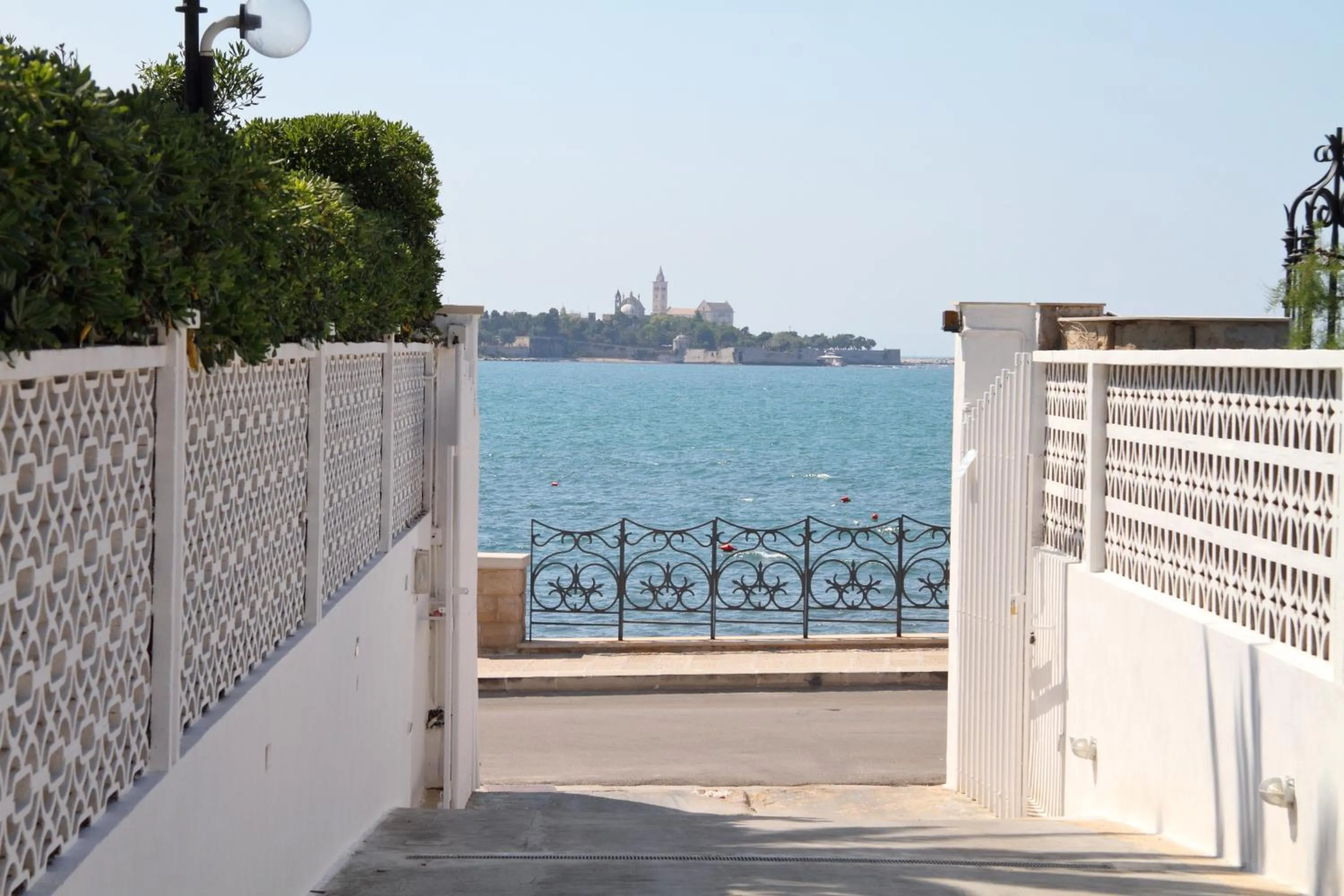 Facade/entrance in La Bella Trani - Suites and B&B