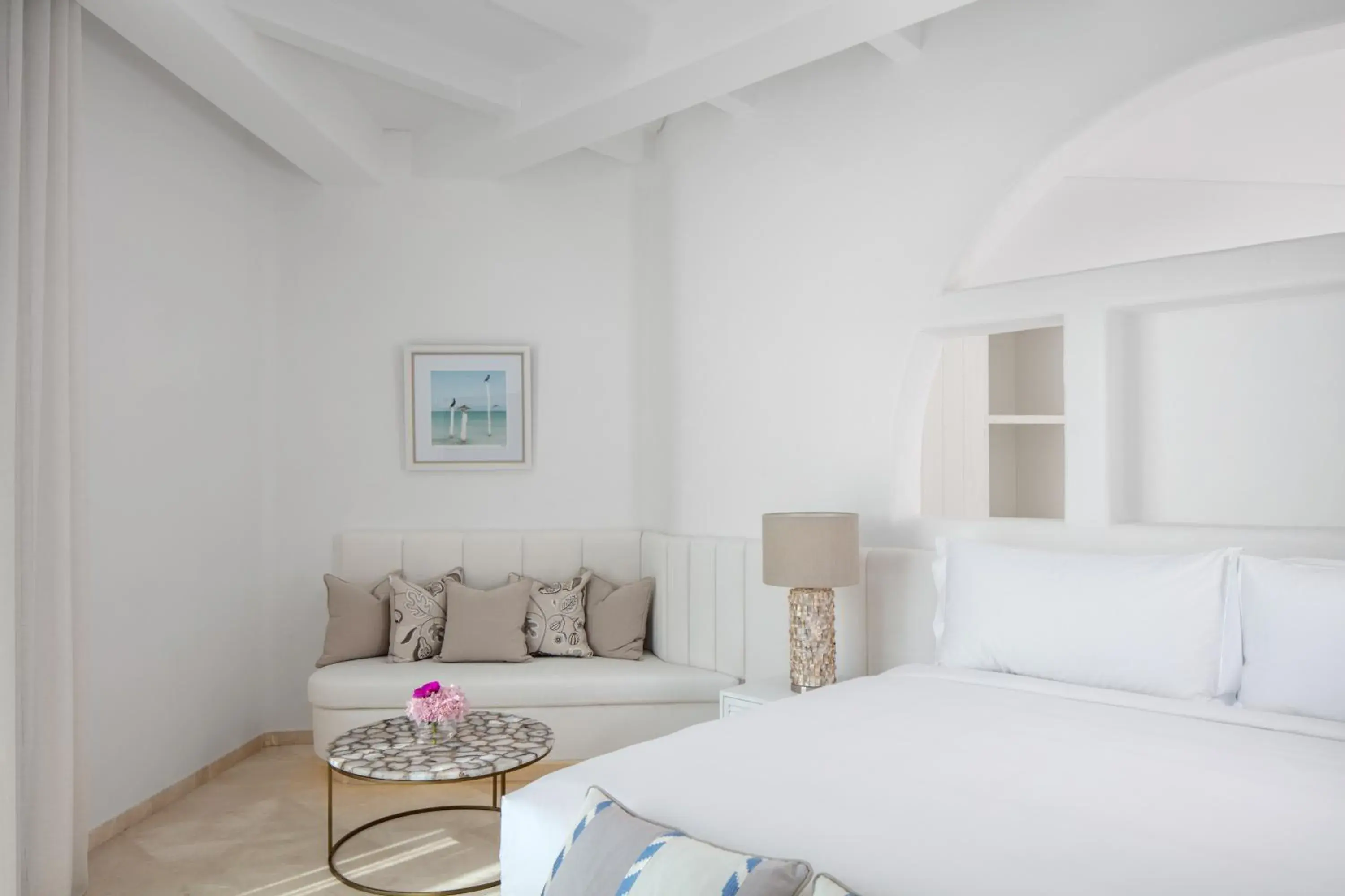 Bed in Anantara Santorini Abu Dhabi Retreat-Adults Only Bed in Anantara Santorini Abu Dhabi Retreat-Adults Only