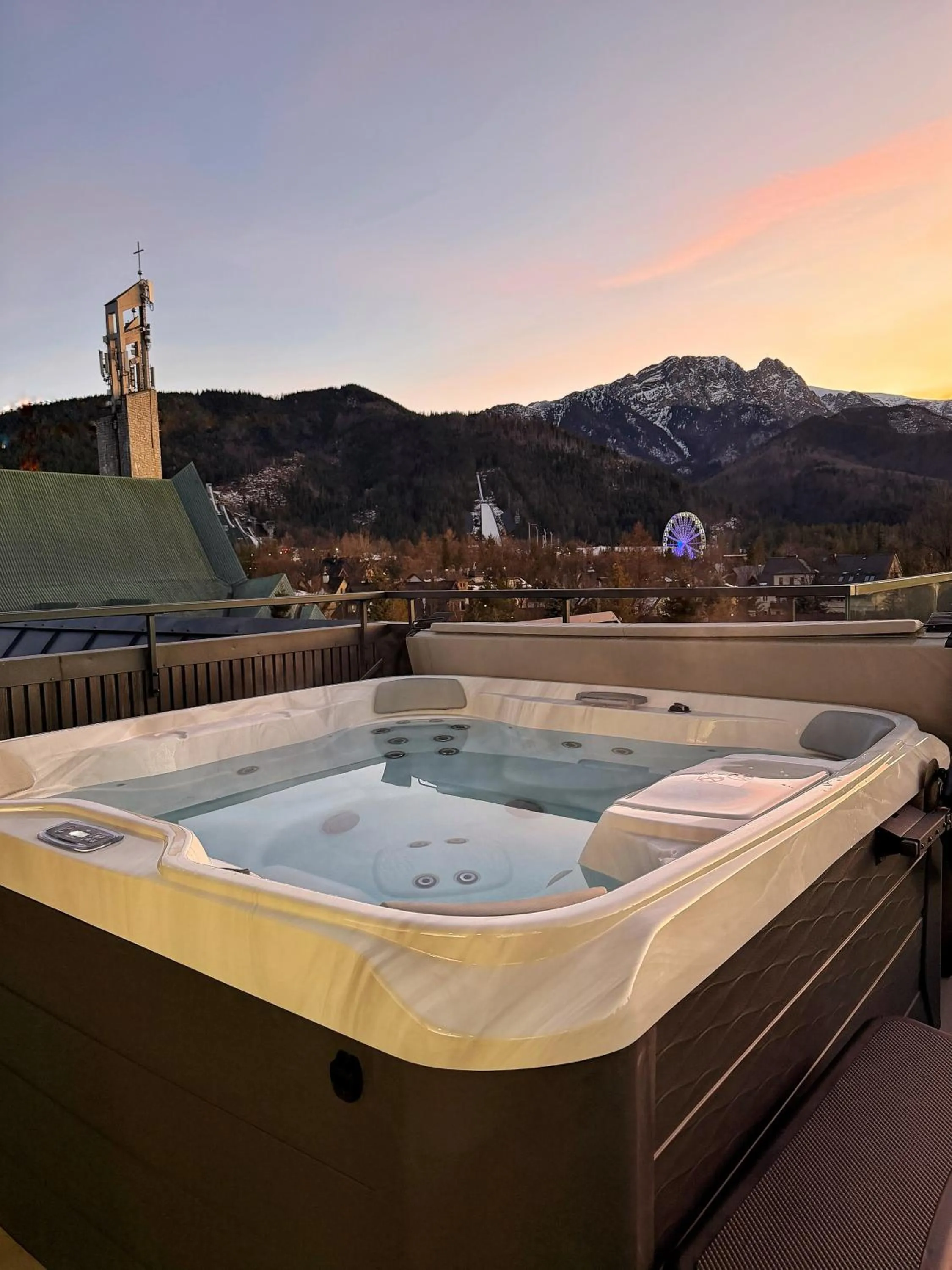 Hot Tub in Renesans Residence Zakopane