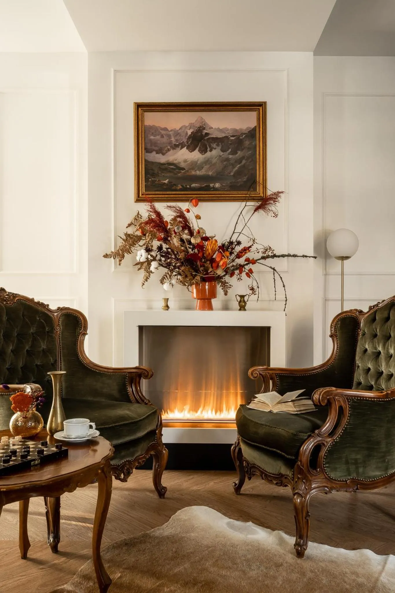 Communal lounge/ TV room in Renesans Residence Zakopane