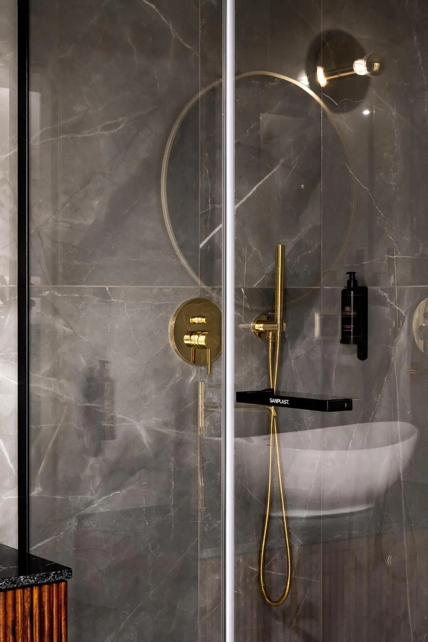 Shower in Renesans Residence Zakopane