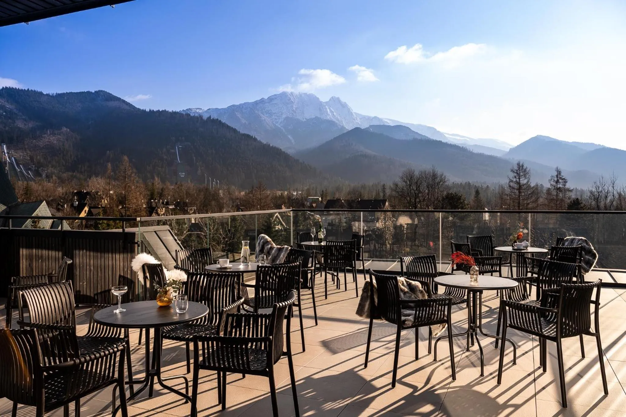 Restaurant/places to eat in Renesans Residence Zakopane