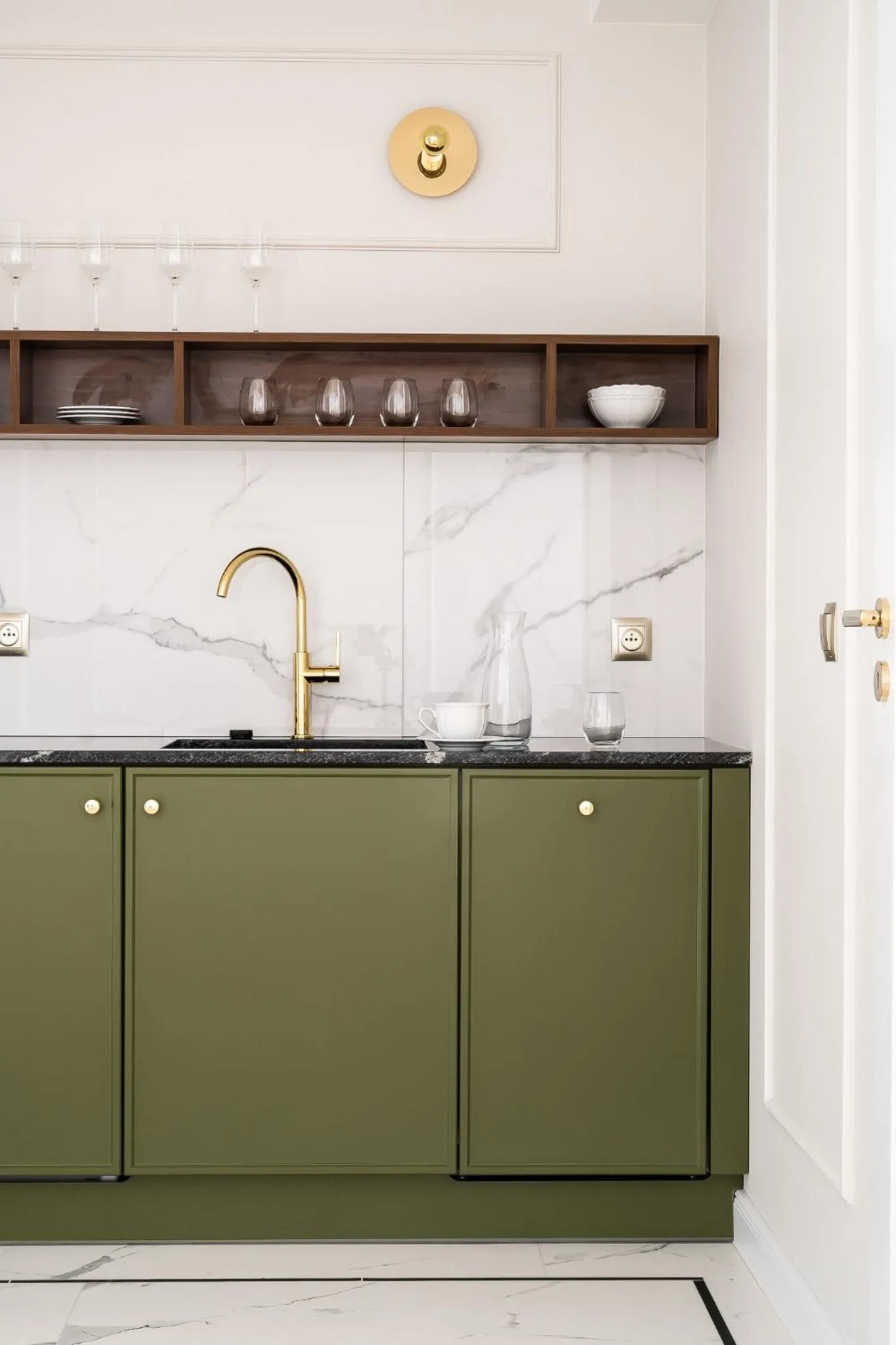 Kitchen or kitchenette in Renesans Residence Zakopane