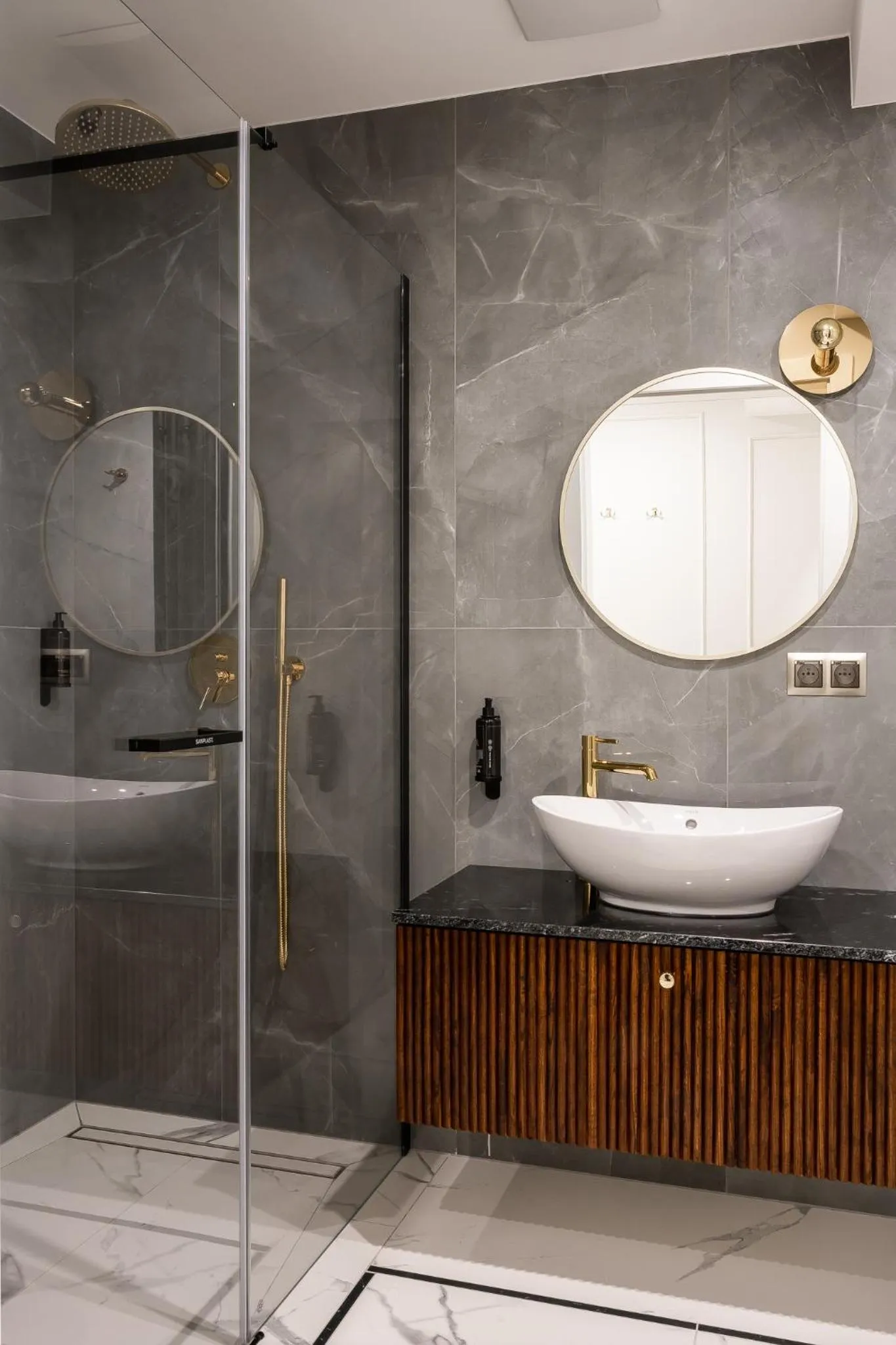 Shower in Renesans Residence Zakopane