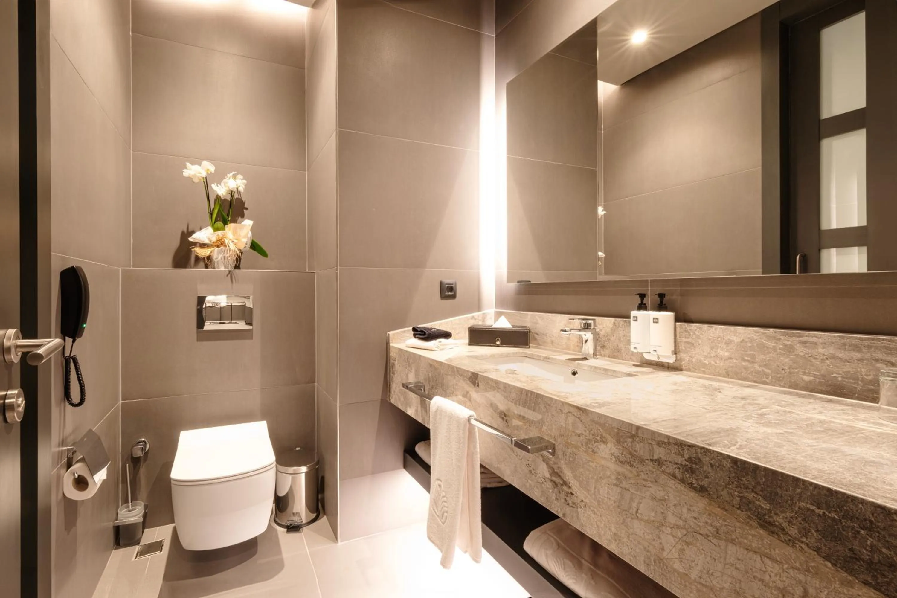 Toilet in Bomonti Arjaan by Rotana