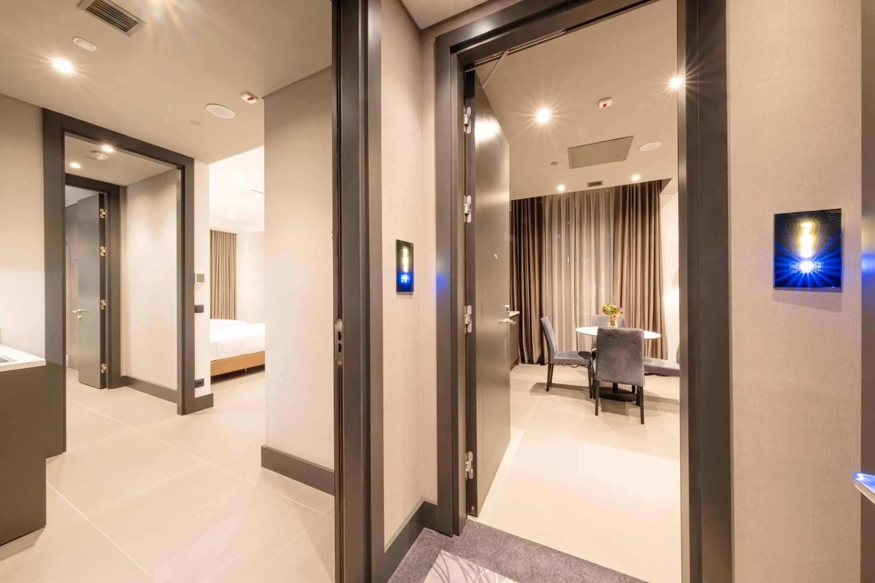 Living room in Bomonti Arjaan by Rotana Living room in Bomonti Arjaan by Rotana