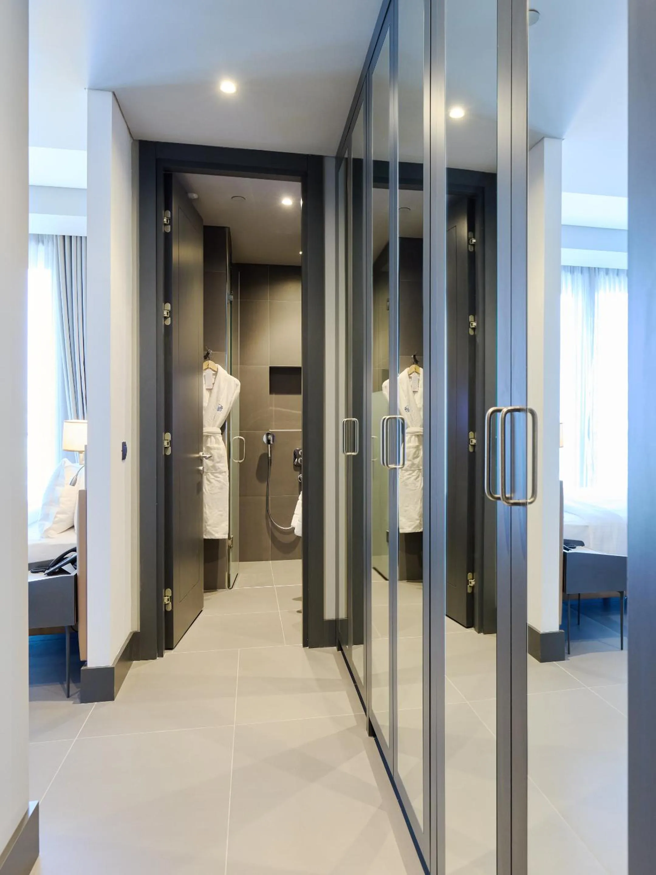 wardrobe, Bed in Bomonti Arjaan by Rotana