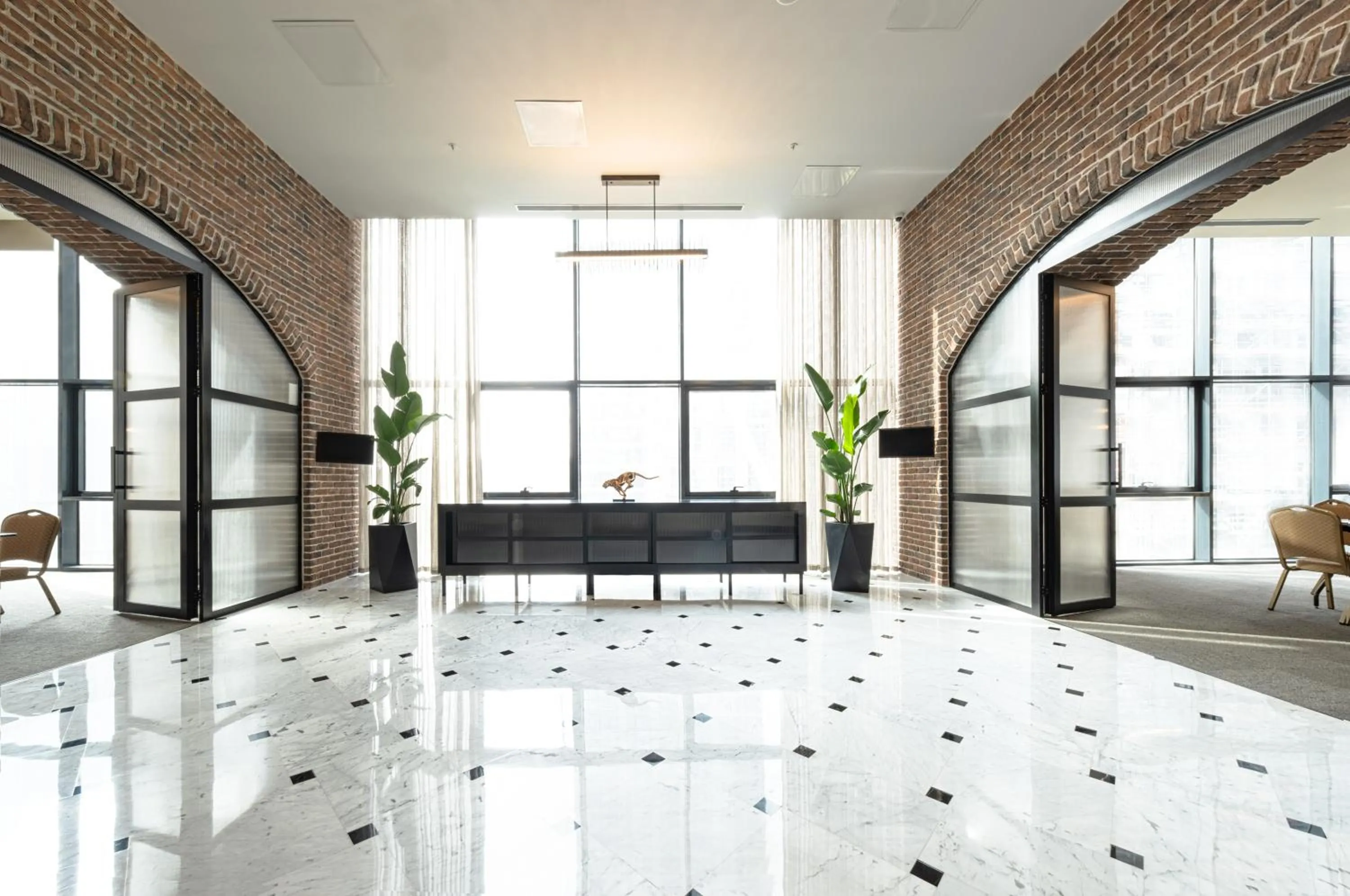 Meeting/conference room in Bomonti Arjaan by Rotana