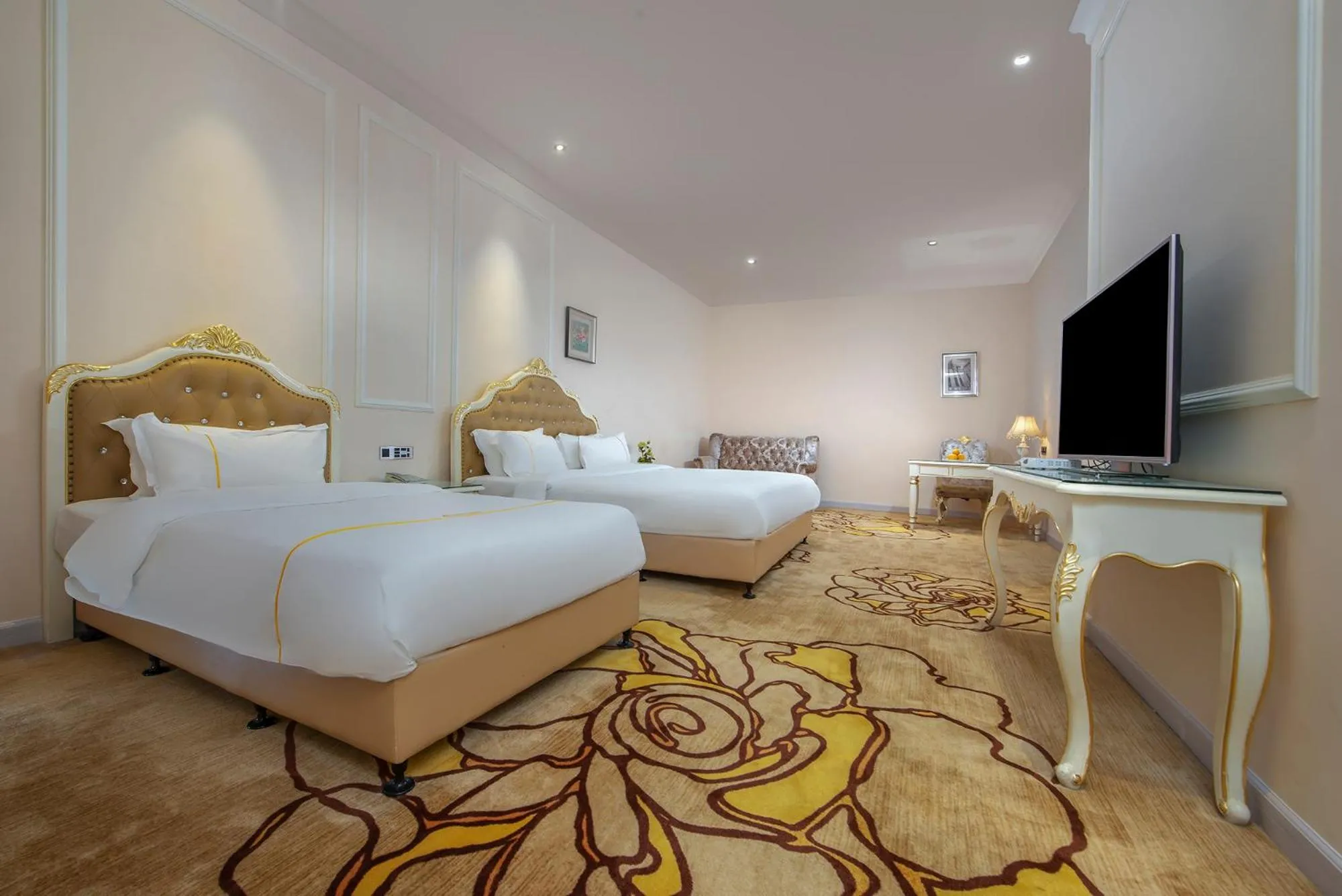Photo of the whole room, Bed in Caribbean Hotel Zhongshan