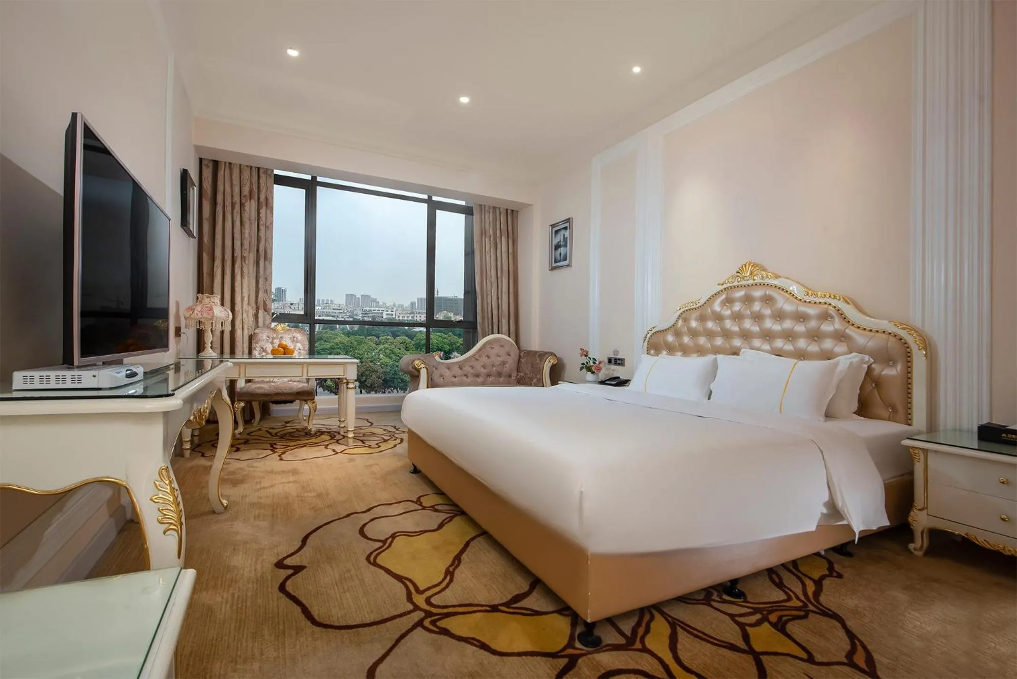 Photo of the whole room, Bed in Caribbean Hotel Zhongshan