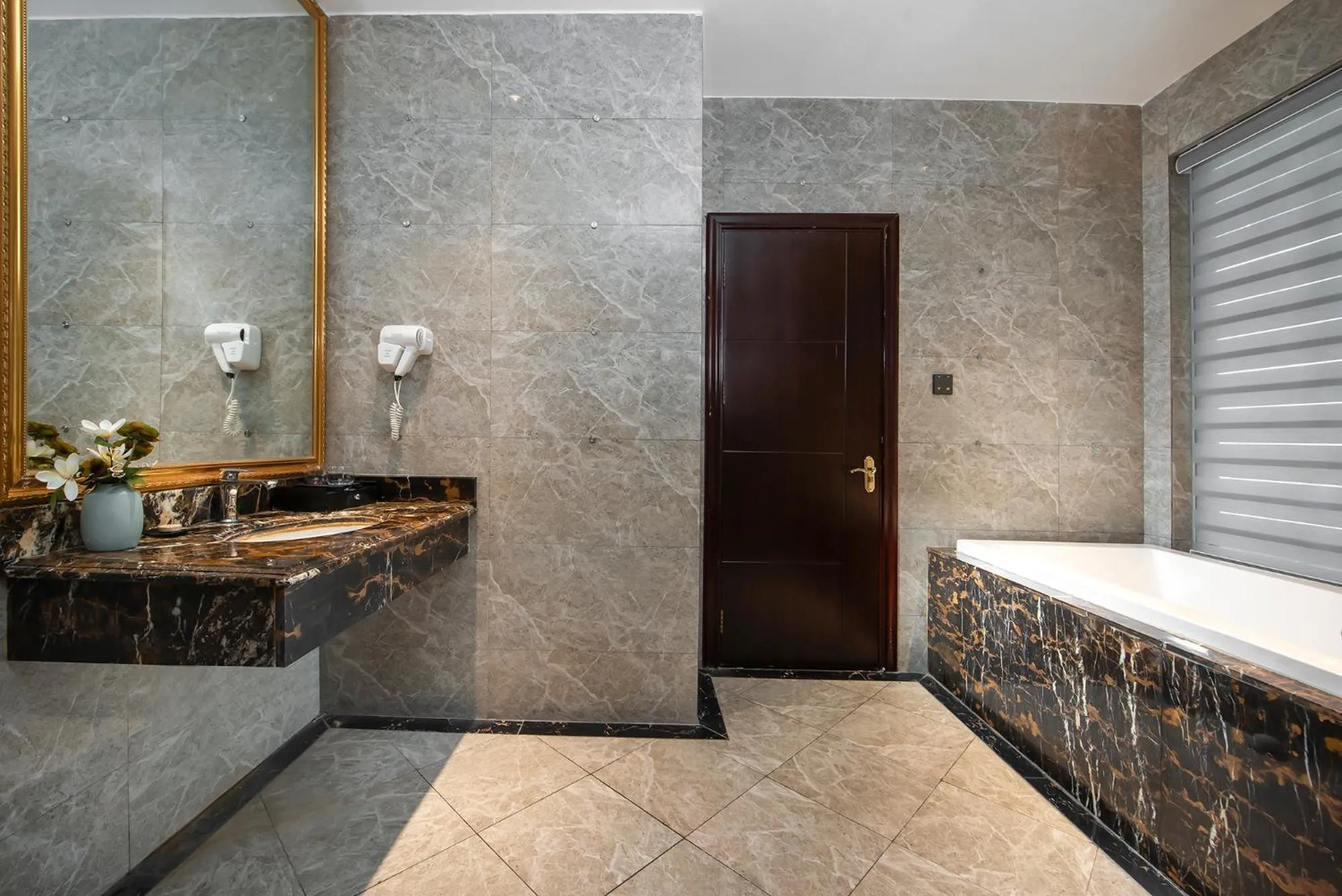 Bathroom in Caribbean Hotel Zhongshan