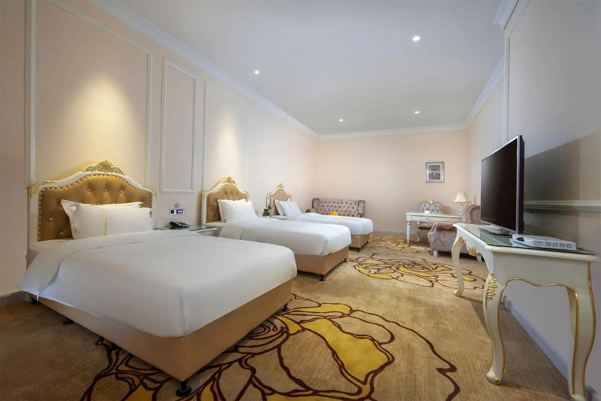 Photo of the whole room, Bed in Caribbean Hotel Zhongshan