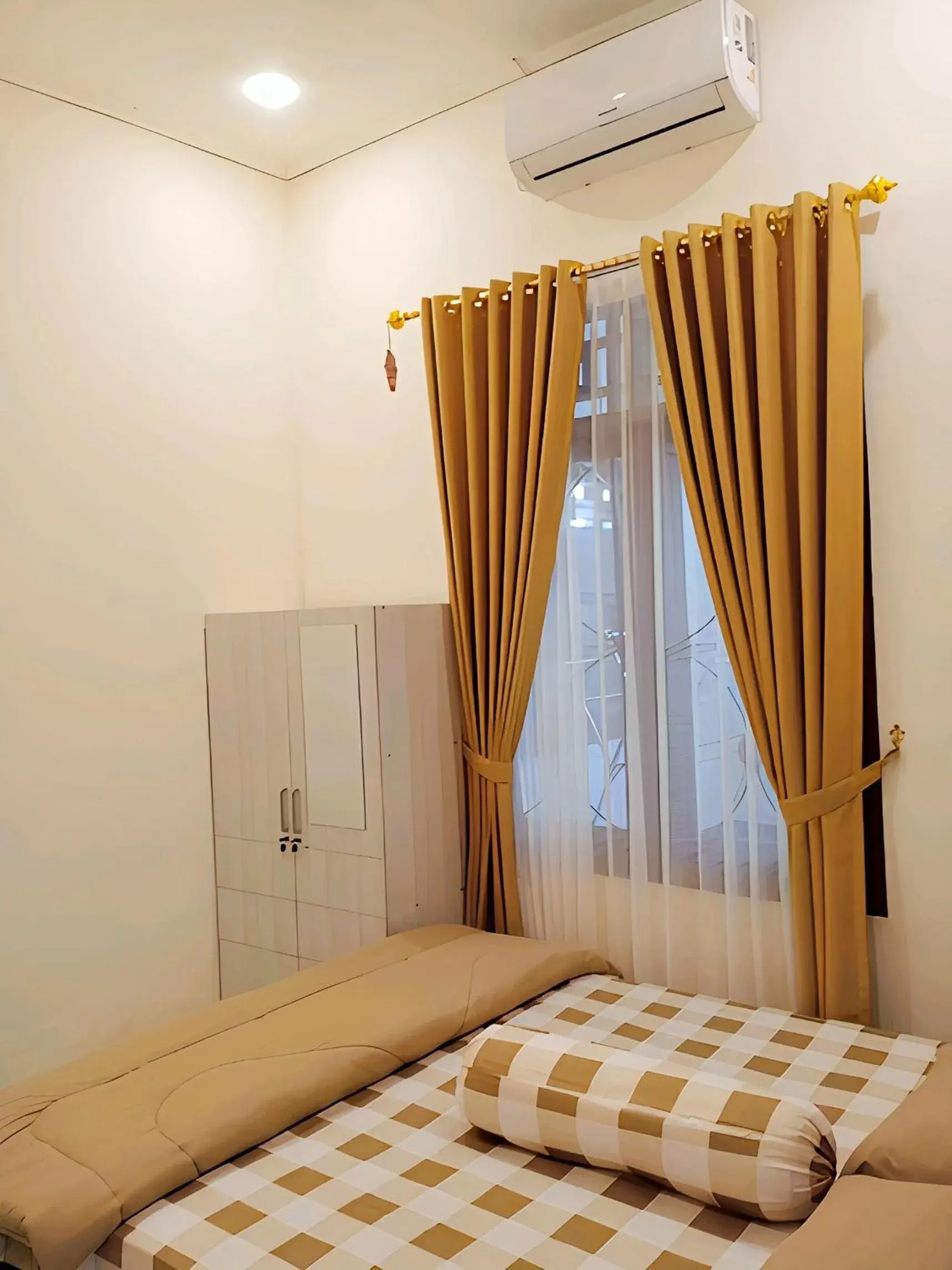 wardrobe, Bed in Penginapan Prambanan TRISAN wardrobe, Bed in Penginapan Prambanan TRISAN