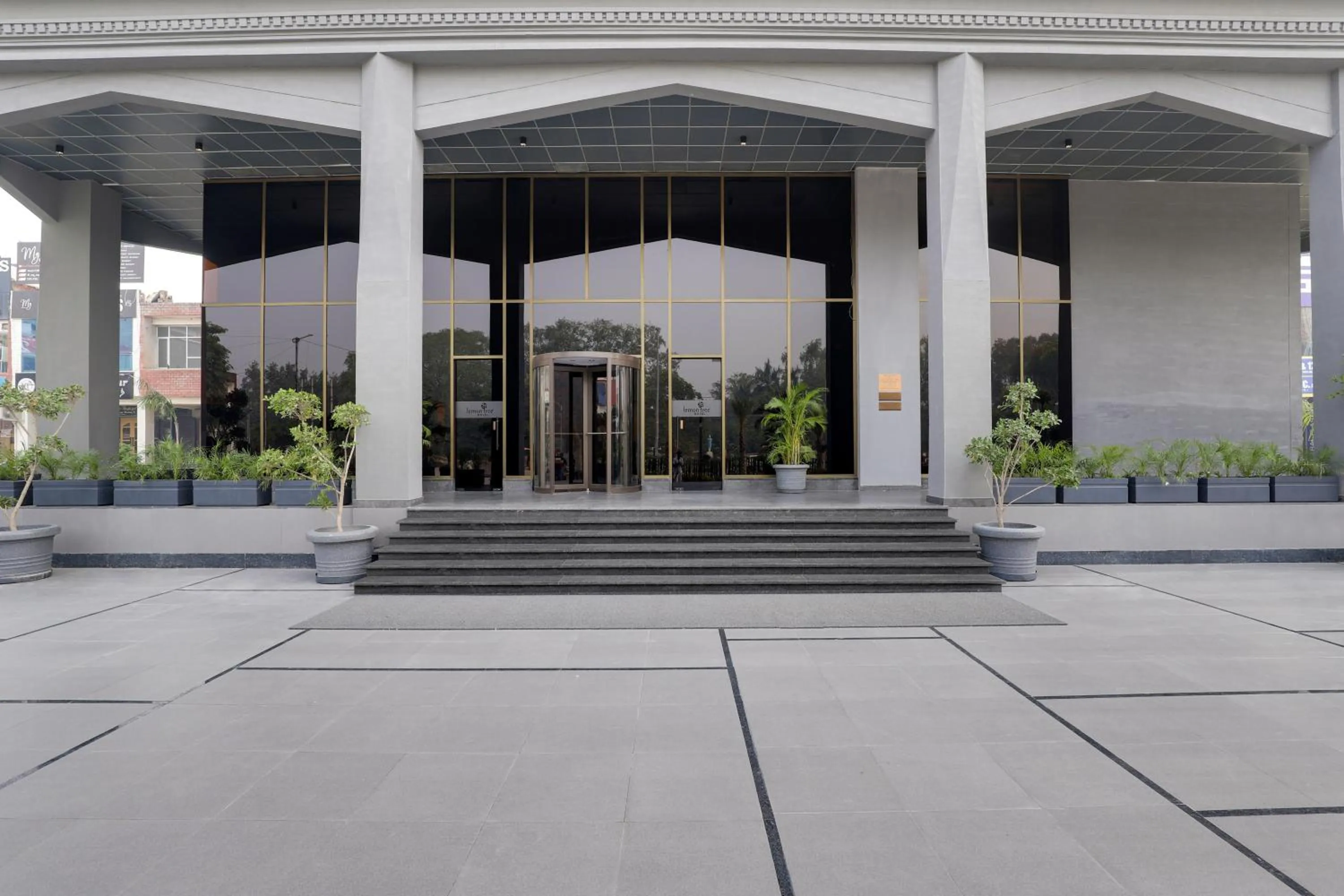 Facade/entrance in Lemon Tree Hotel, Hisar