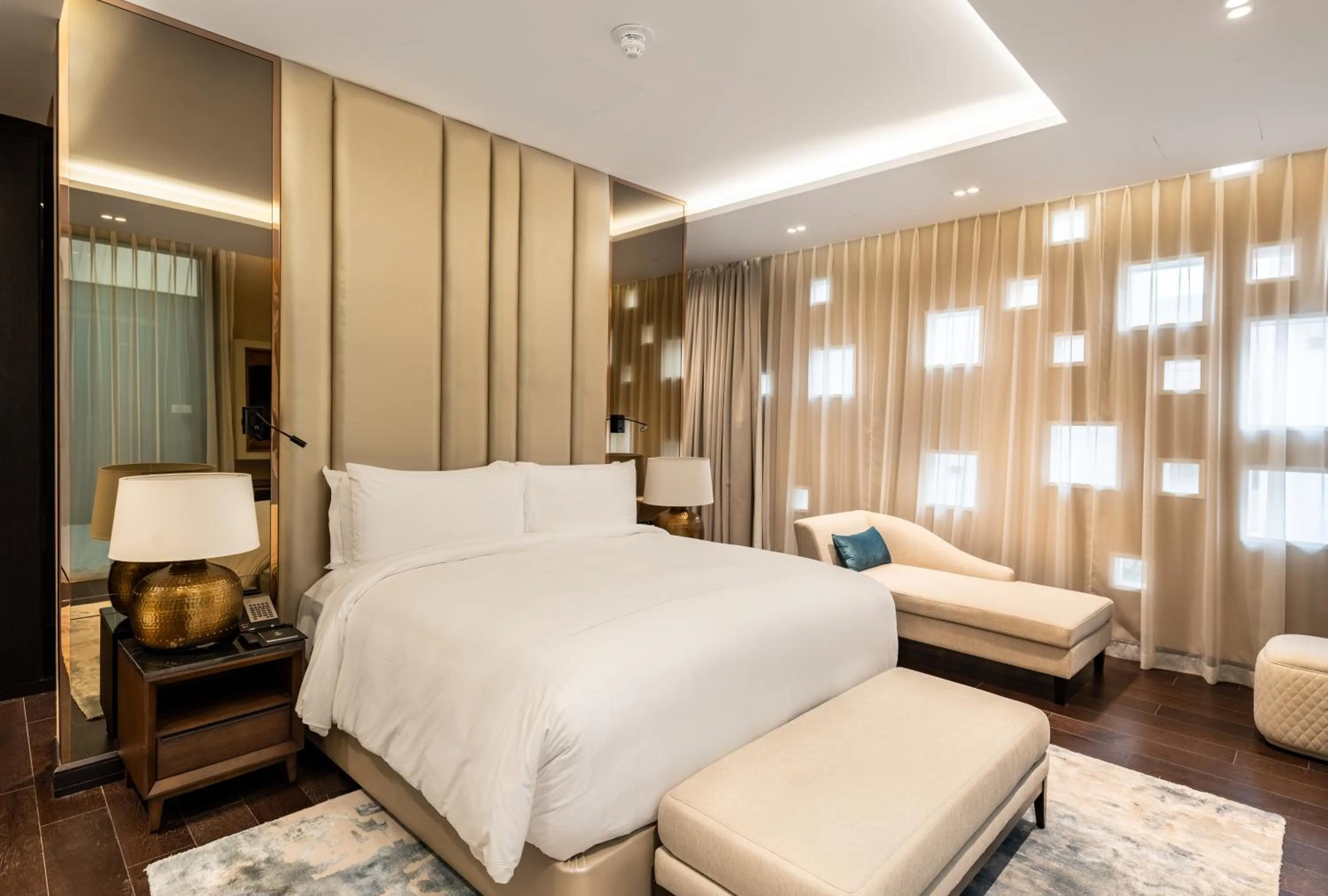 Bedroom, Bed in The Biltmore Hotel Villas, Dubai