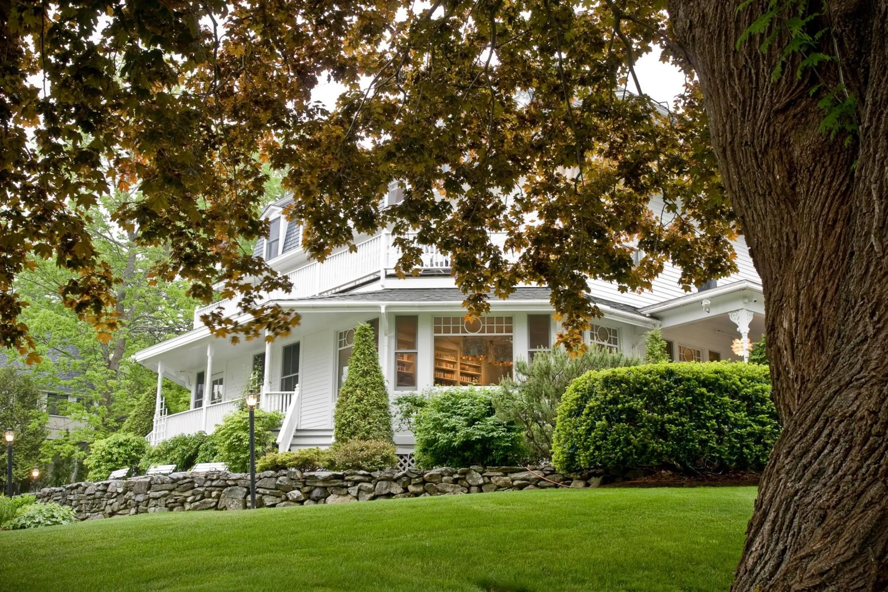 Property building in Relais Chateaux Camden Harbour Inn