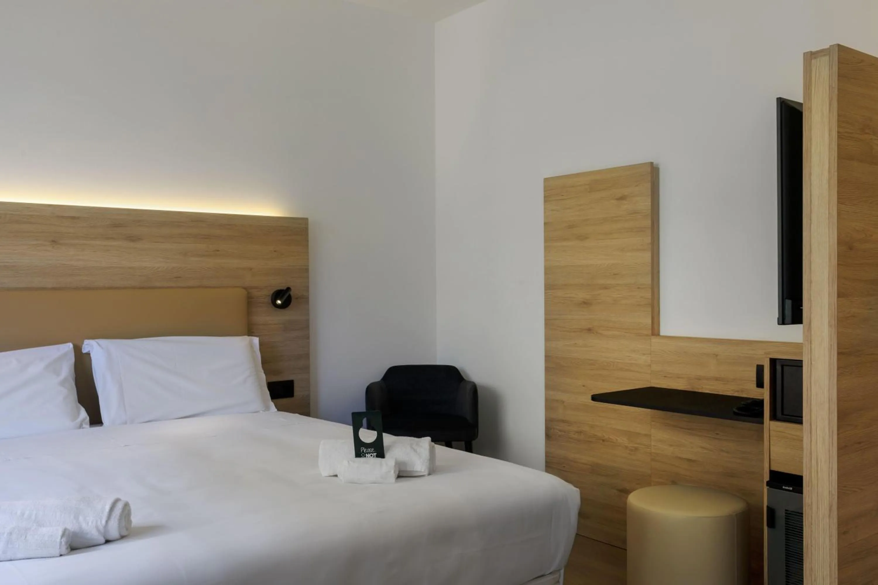 Photo of the whole room, Bed in B&B HOTEL Catania City Center