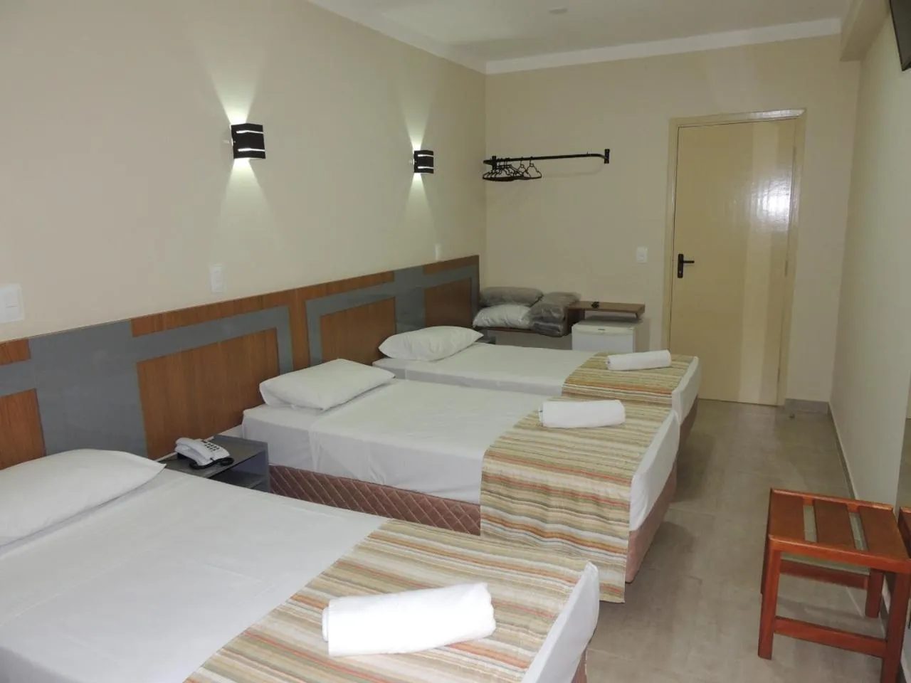 Photo of the whole room, Bed in Perola Verde Hotel