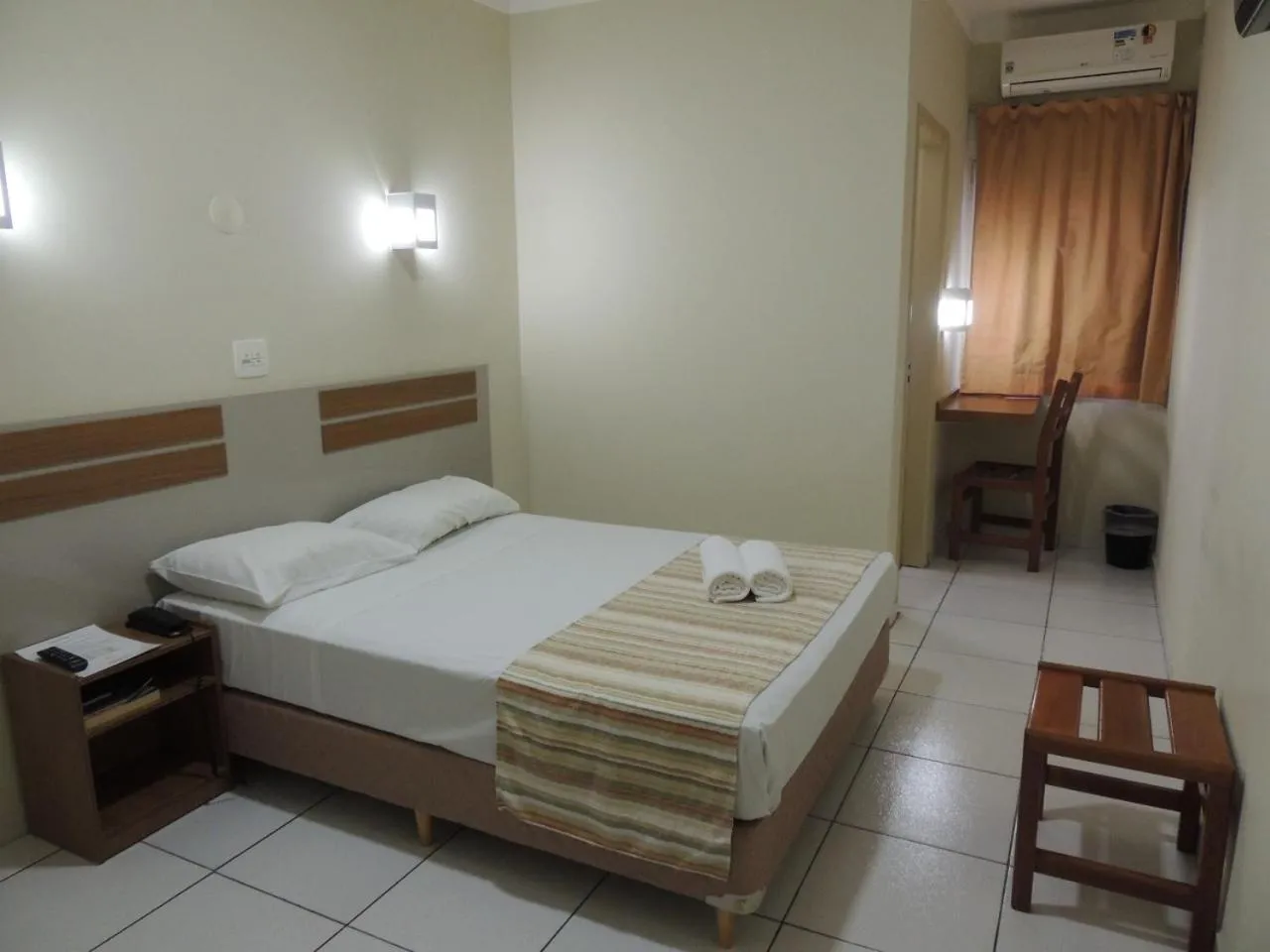 Photo of the whole room, Bed in Perola Verde Hotel