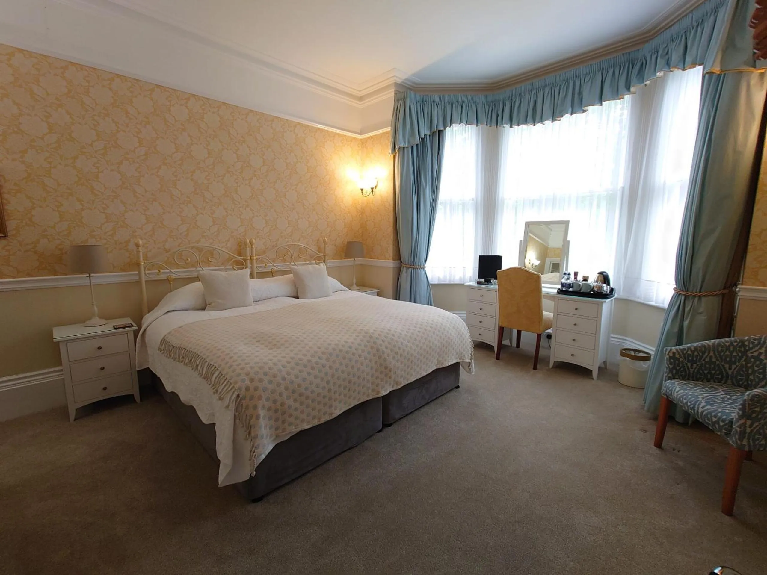 Bedroom in Yorke Lodge Bed and Breakfast