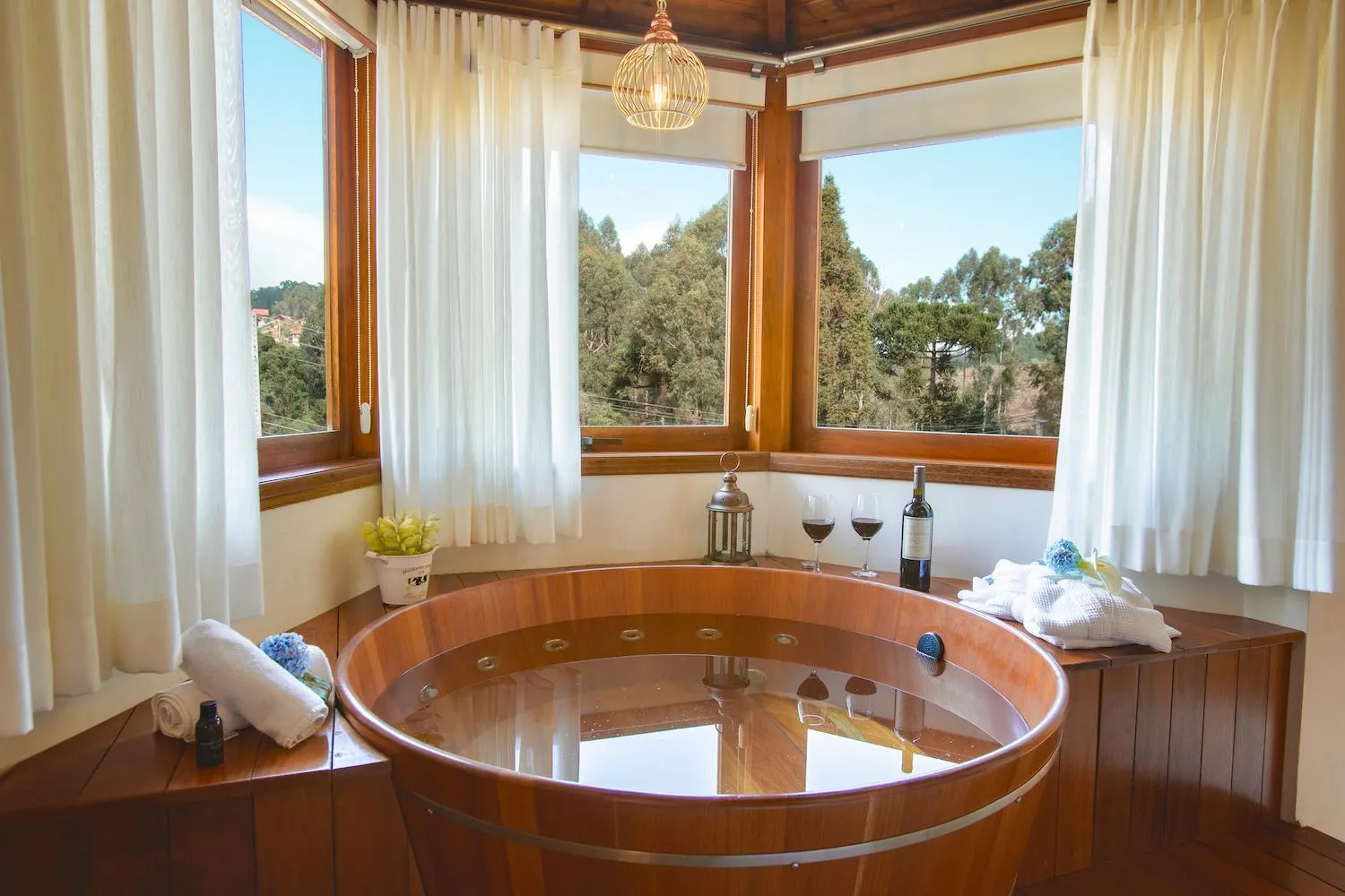 Hot Tub in Pousada Valle das Flores Monte Verde