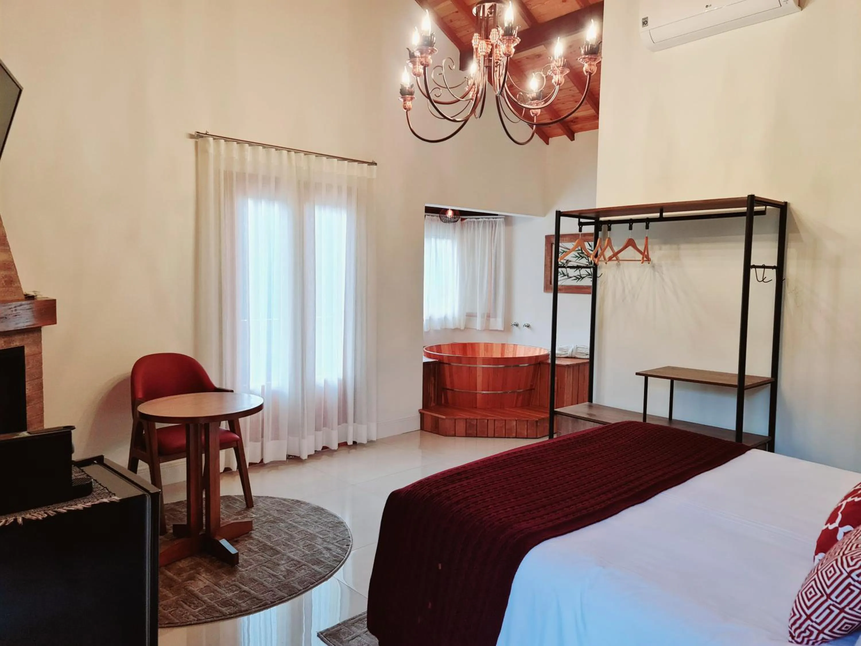 Bedroom, Bed in Pousada Valle das Flores Monte Verde