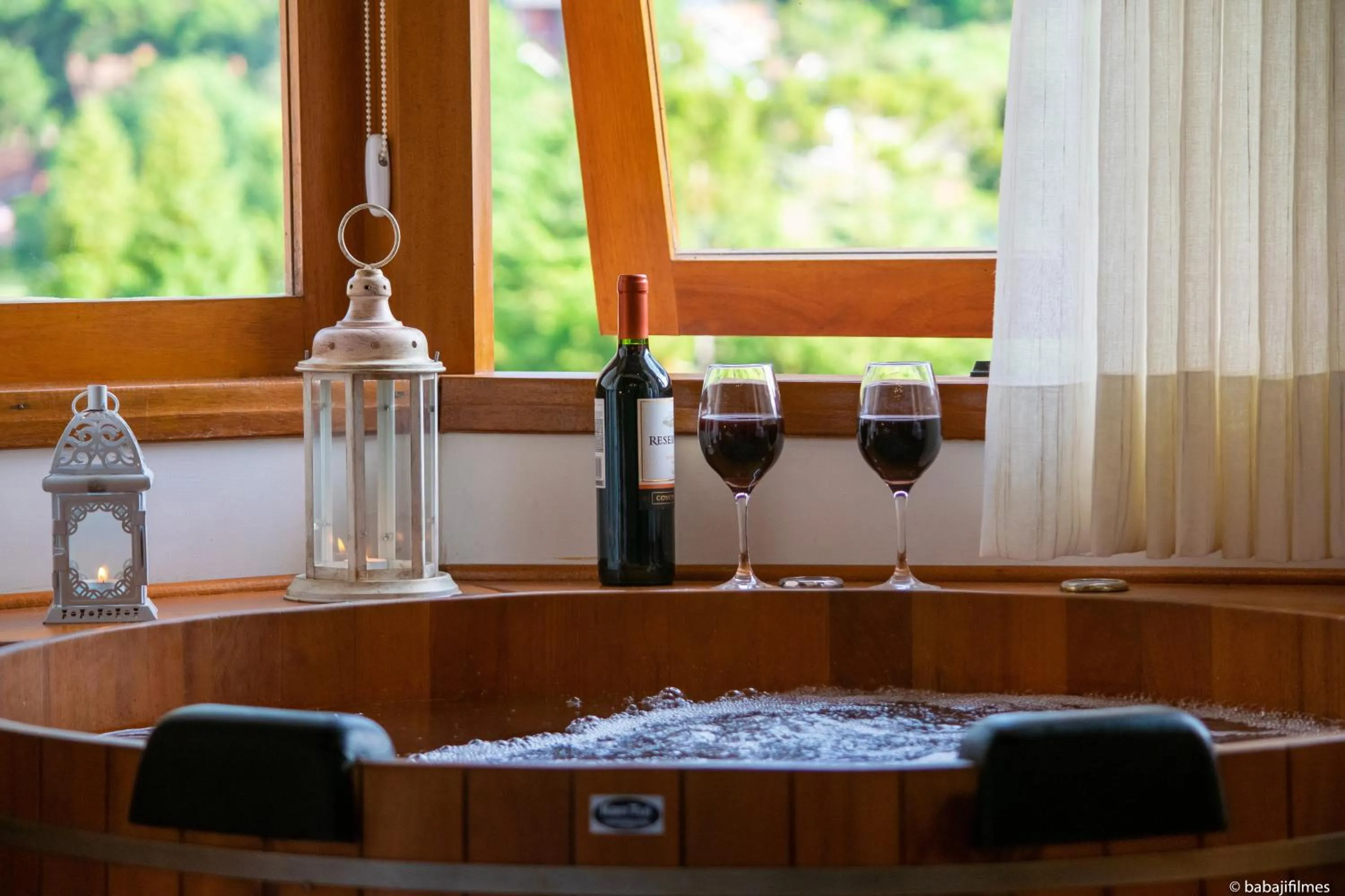 Photo of the whole room in Pousada Valle das Flores Monte Verde