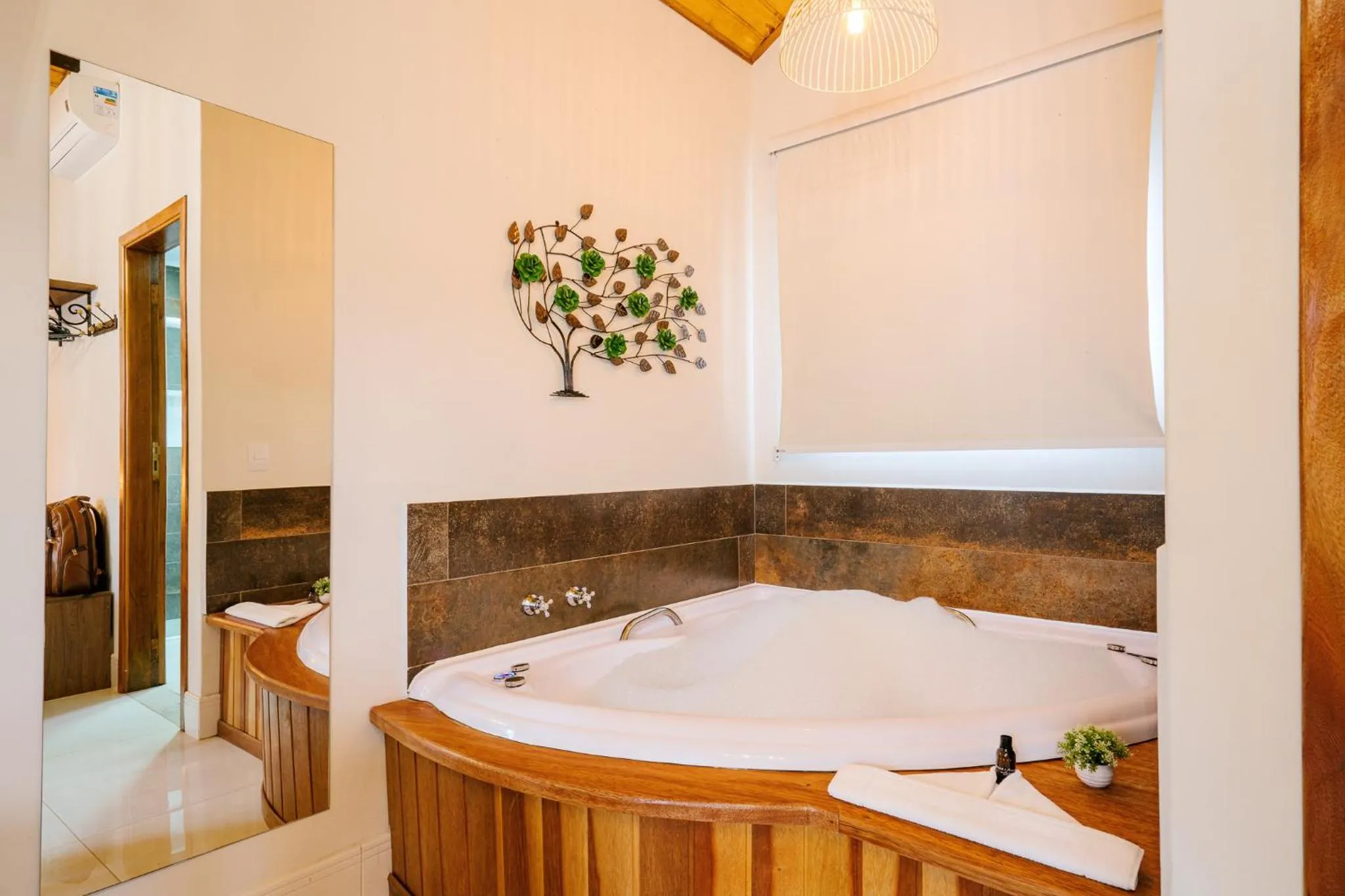 Hot Tub in Pousada Valle das Flores Monte Verde