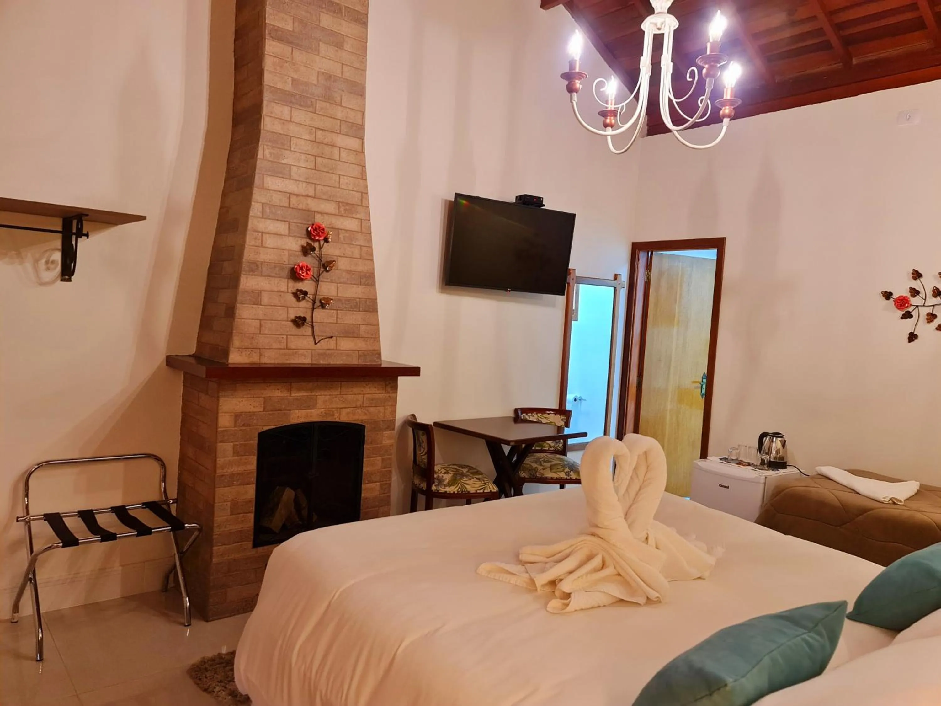 Bedroom, Bed in Pousada Valle das Flores Monte Verde