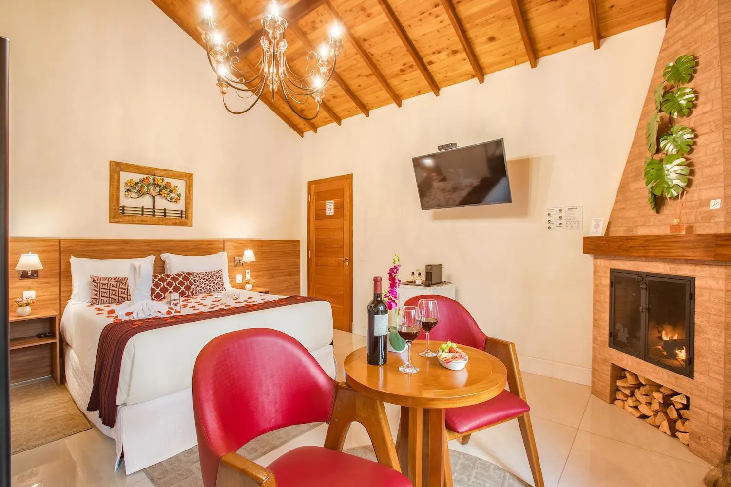 Decorative detail, Bed in Pousada Valle das Flores Monte Verde