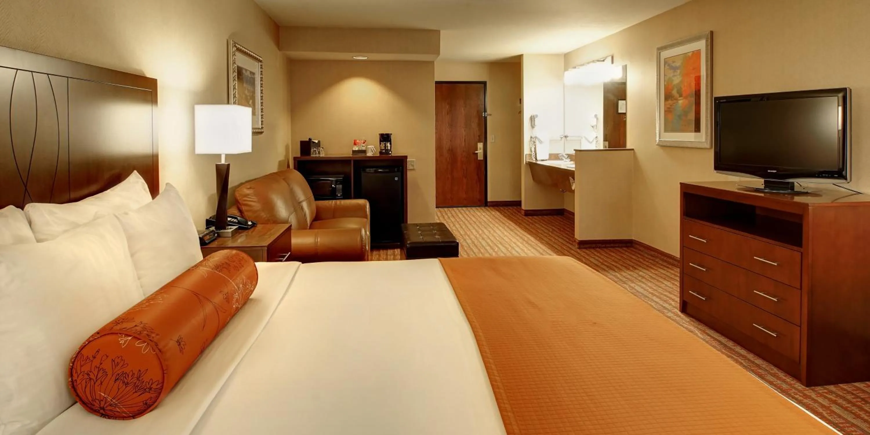 TV and multimedia, Bed in The Hotel Salem