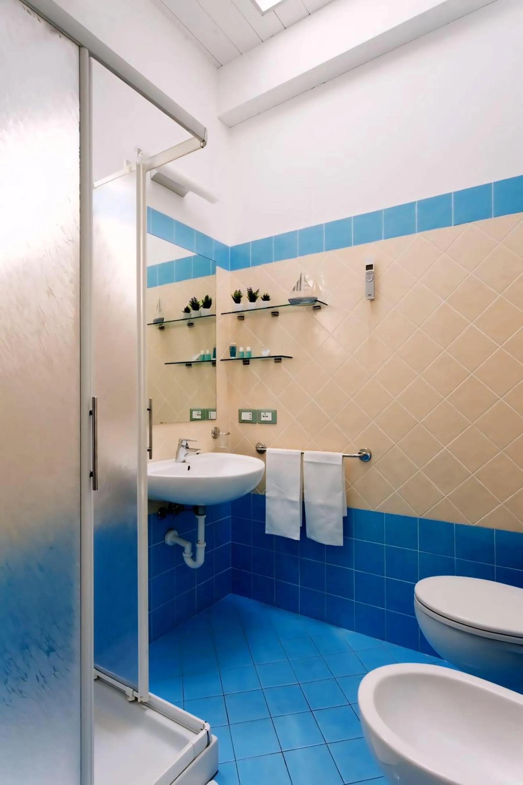 Bathroom in Le Rose Residence & Bici House