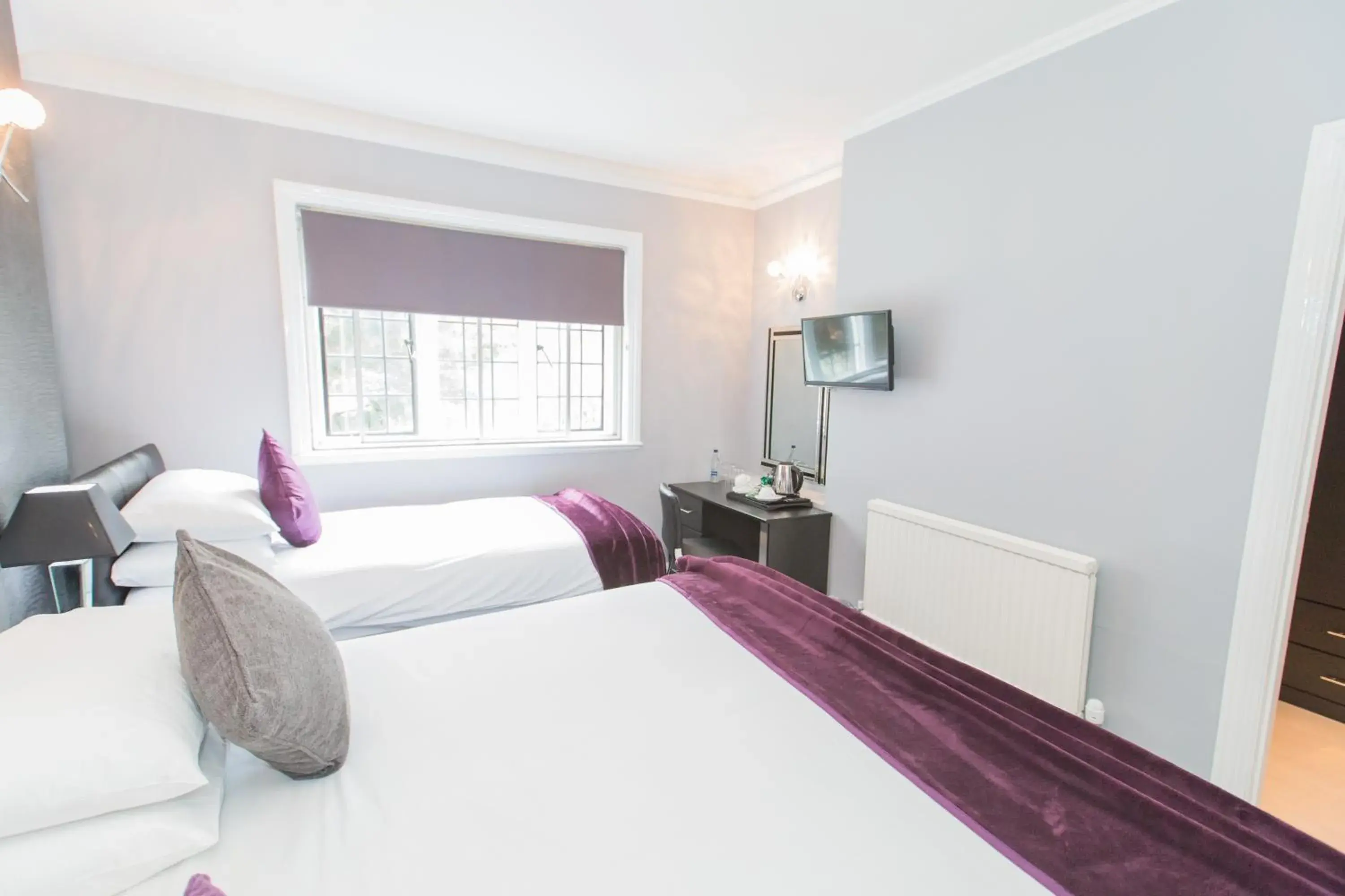 Triple Room with Private Bathroom in Verve Hotel Triple Room with Private Bathroom in Verve Hotel