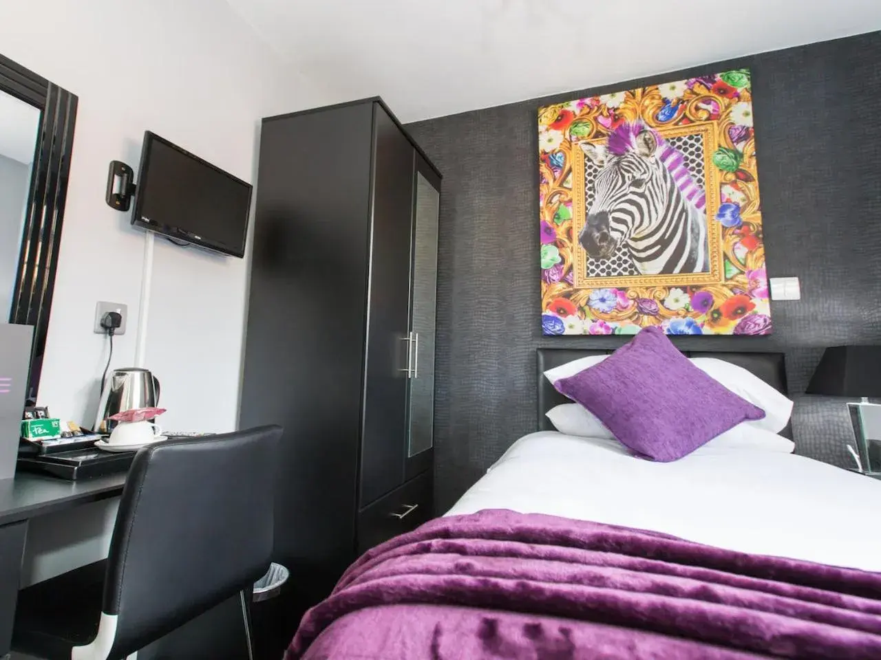 Bed in Verve Hotel Bed in Verve Hotel