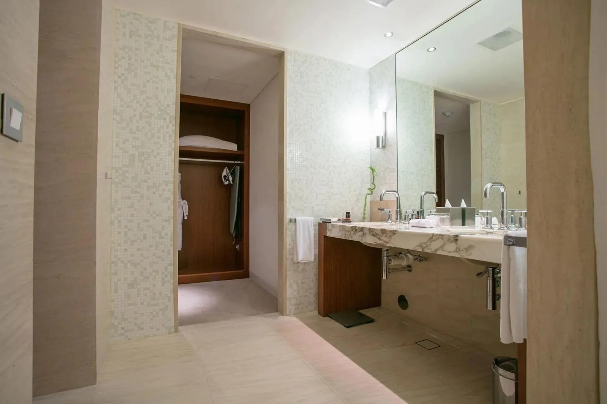 Oryx Airport Hotel -Transit Only