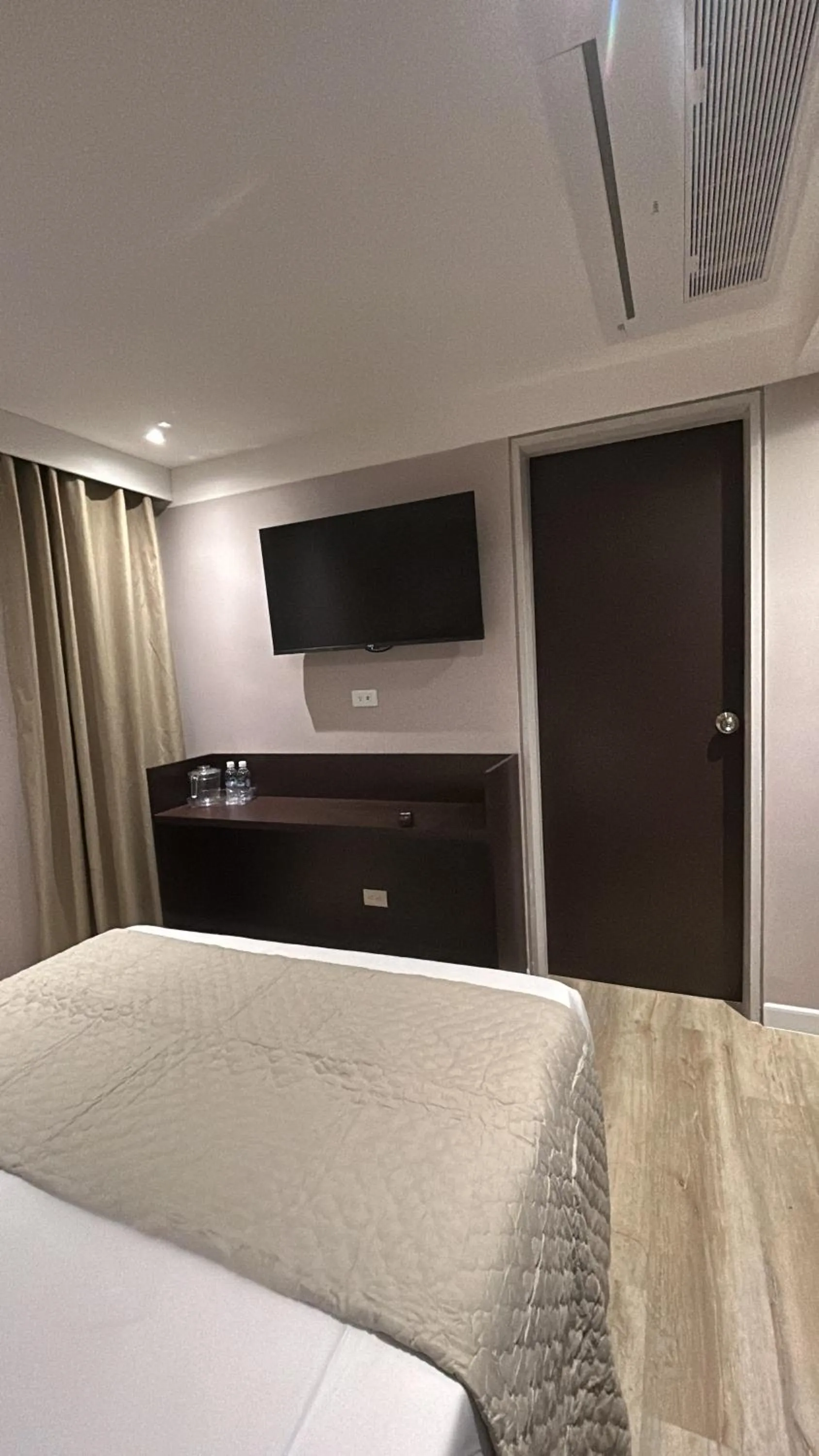 Bedroom, Bed in Hotel Grand Galaxie