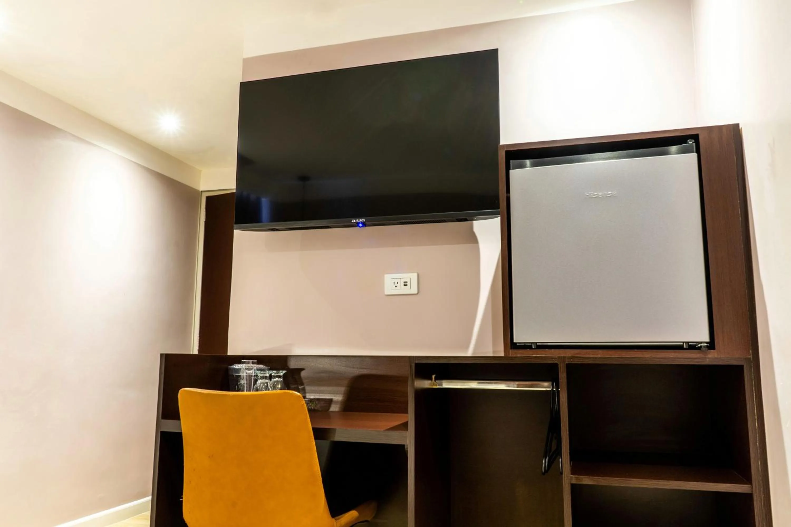 TV and multimedia in Hotel Grand Galaxie