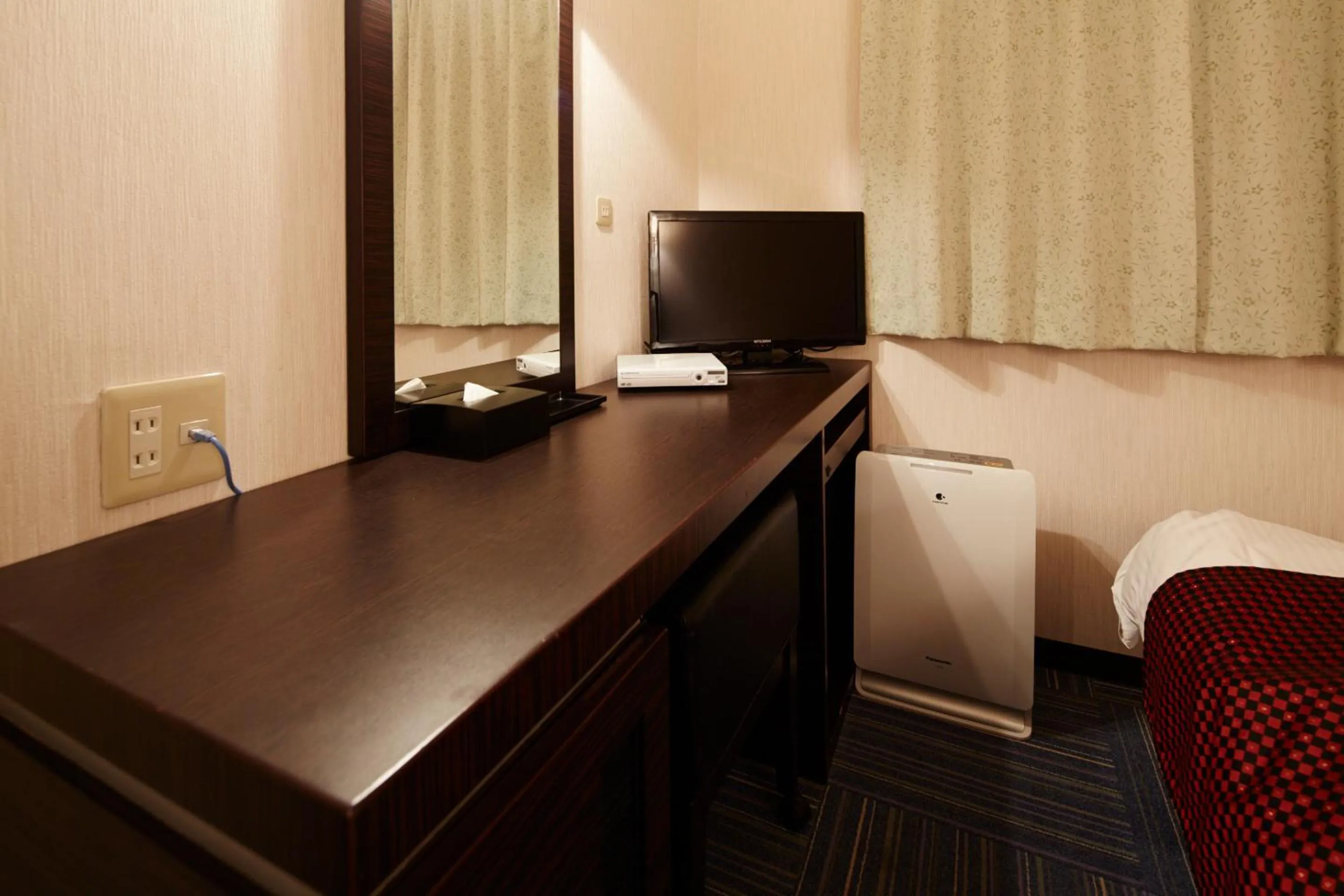 Photo of the whole room in Ariston Inn Kanda Kitakyusyu Airport