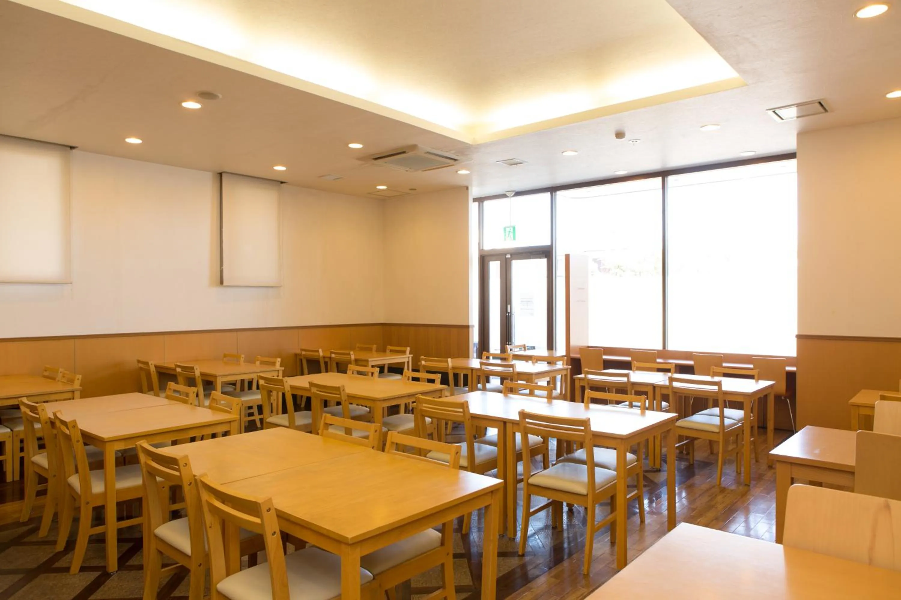 Restaurant/places to eat in Ariston Inn Kanda Kitakyusyu Airport