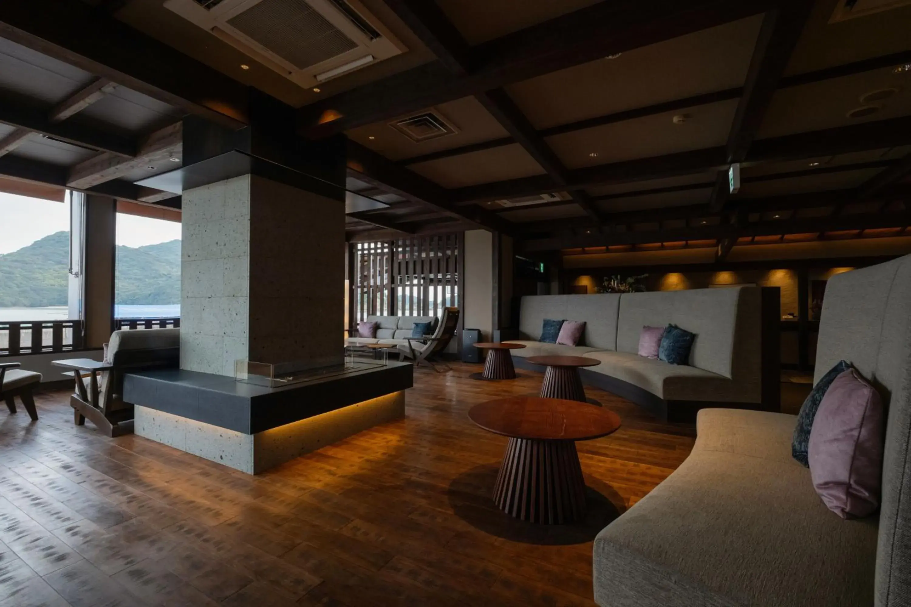 Keishokan Sazanamitei Keishokan Sazanamitei