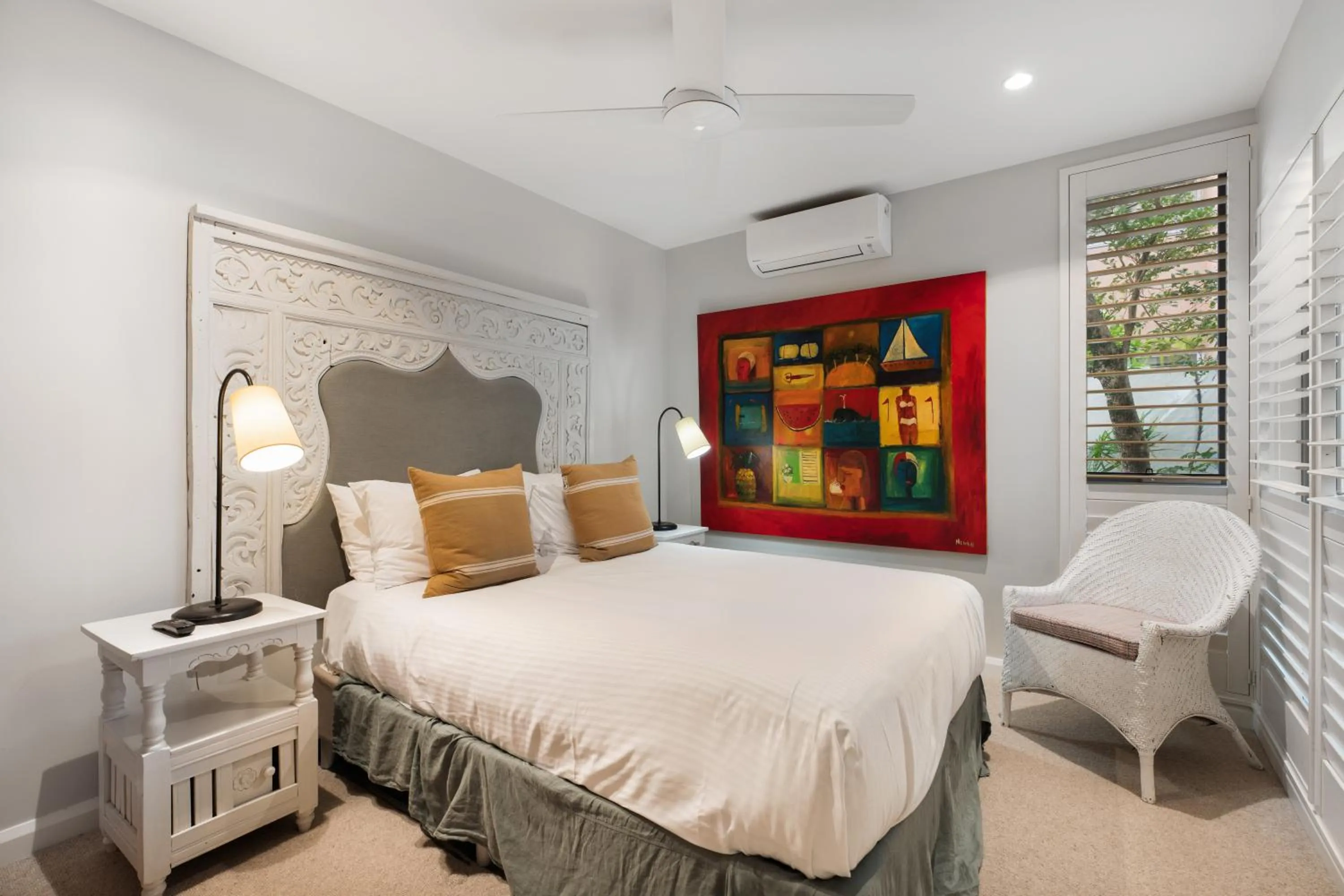 Bed in La Mer Apartments