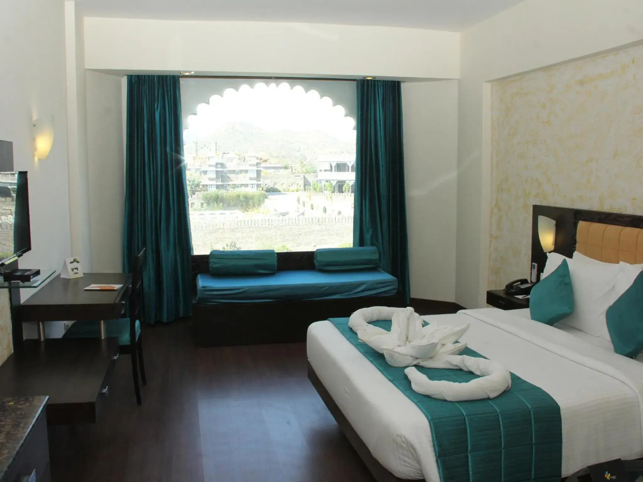 Photo of the whole room, Bed in Club Mahindra Udaipur Photo of the whole room, Bed in Club Mahindra Udaipur